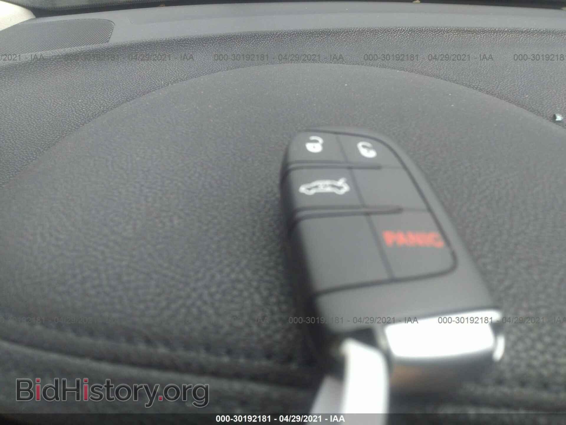 2017 CHRYSLER 300 - VIN: 2C3CCAAG7HH512209 - Фото 11