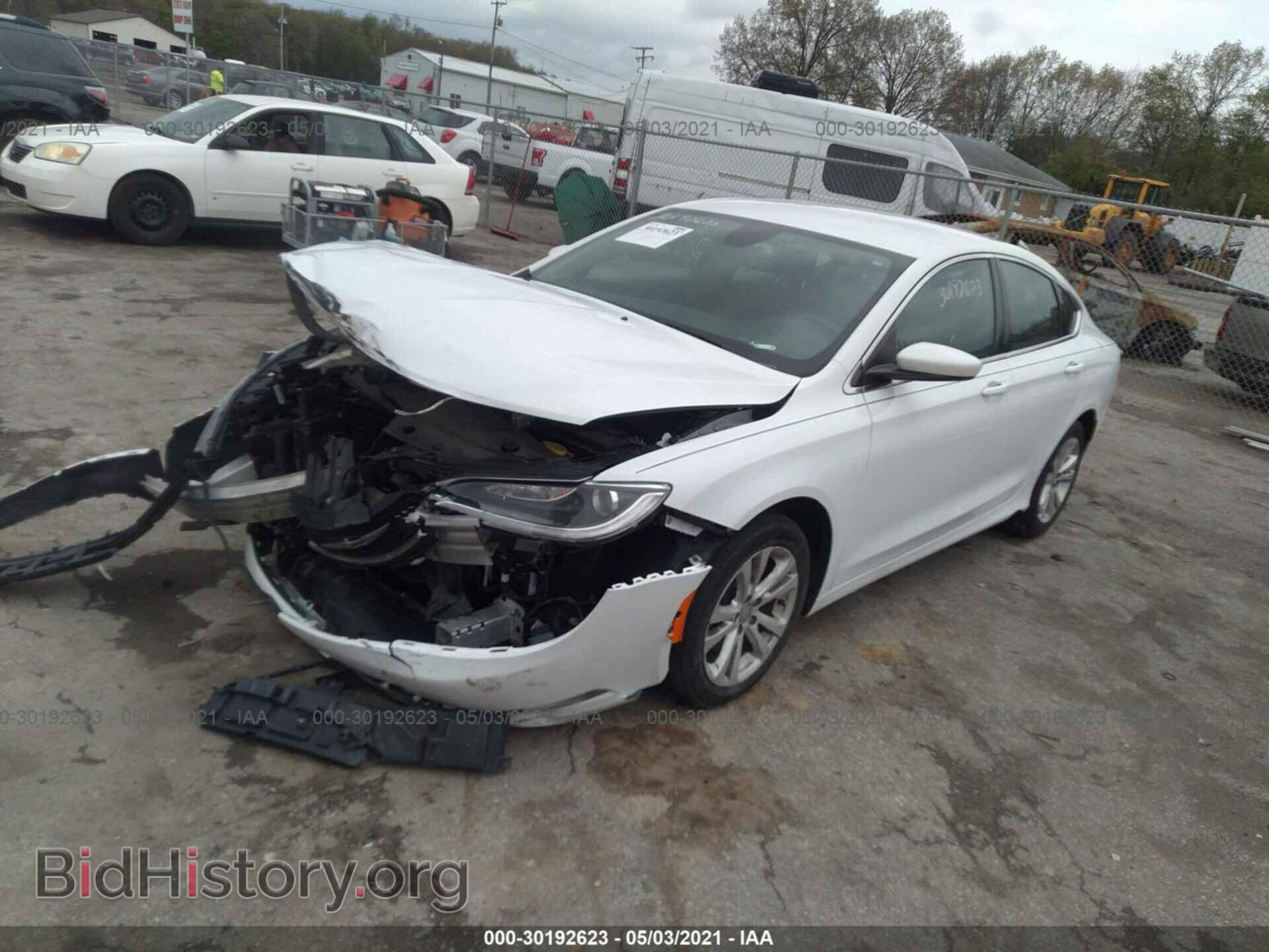 2015 CHRYSLER 200 - VIN: 1C3CCCAB9FN501975 - Фото 2