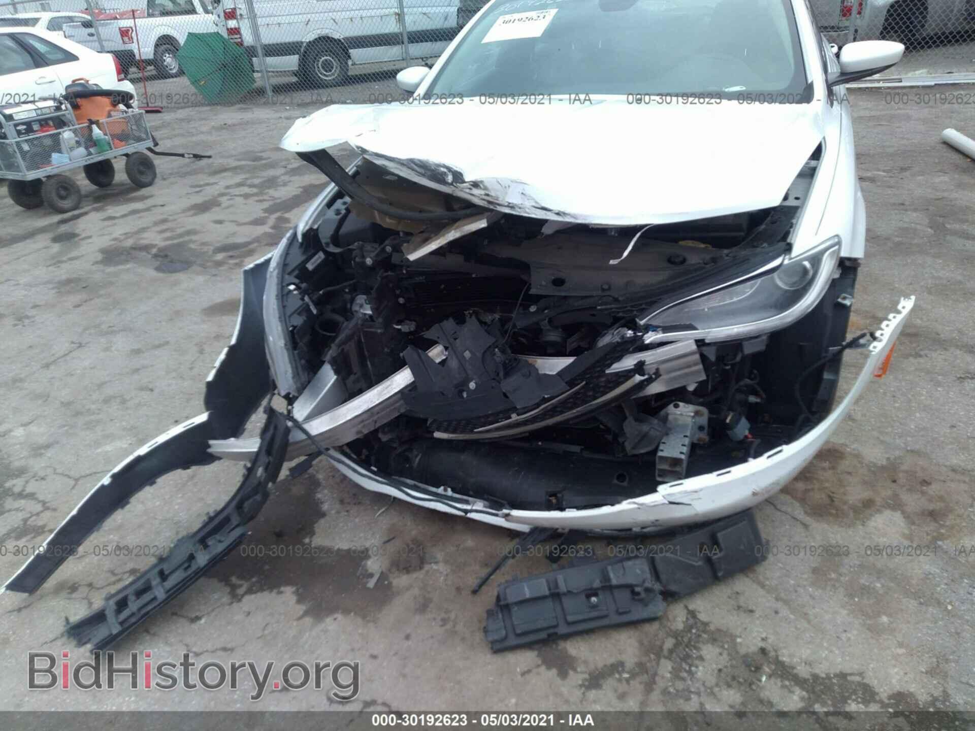 2015 CHRYSLER 200 - VIN: 1C3CCCAB9FN501975 - Фото 6