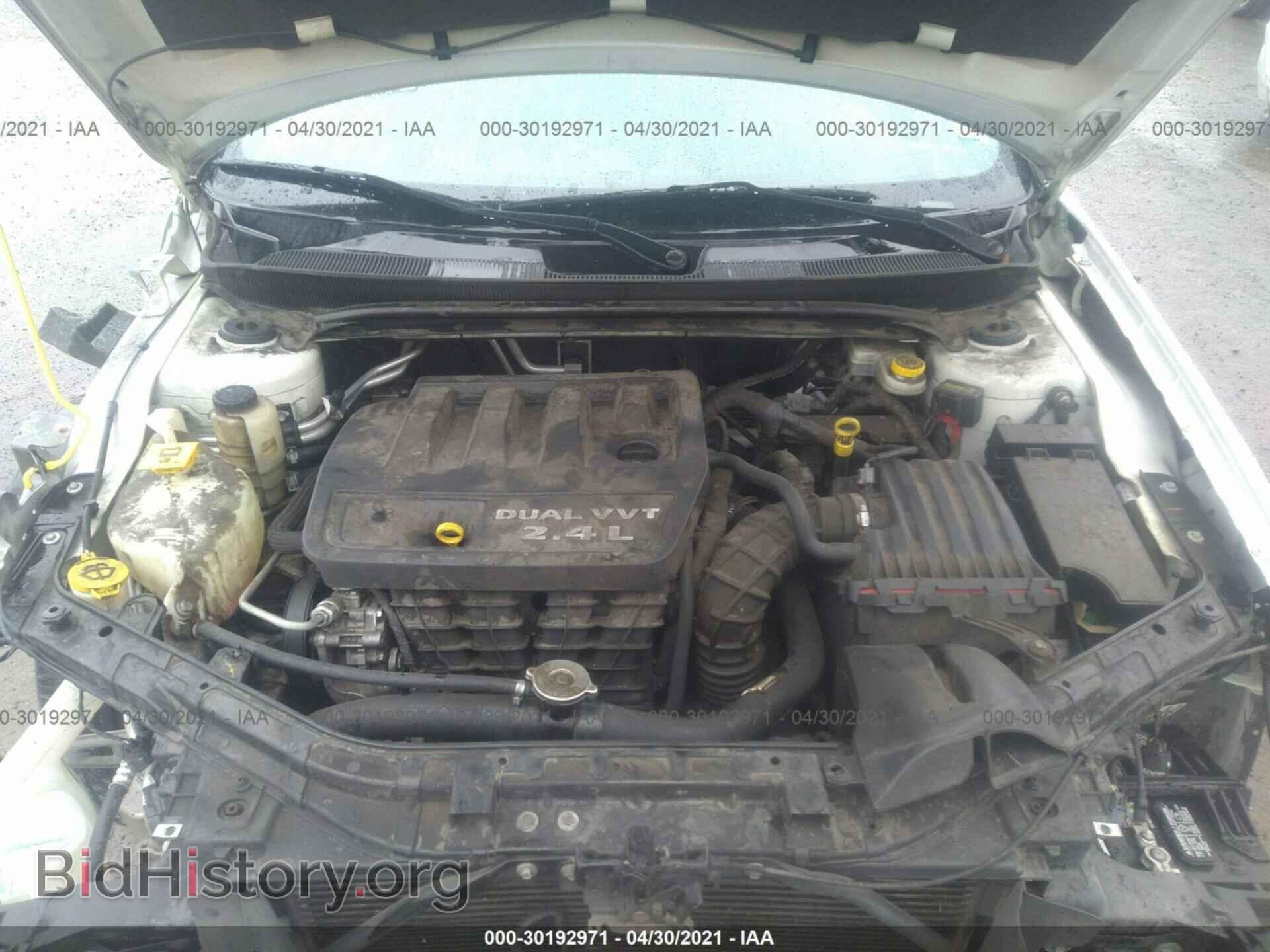 2013 CHRYSLER 200 - VIN: 1C3CCBAB6DN734588 - Фото 10