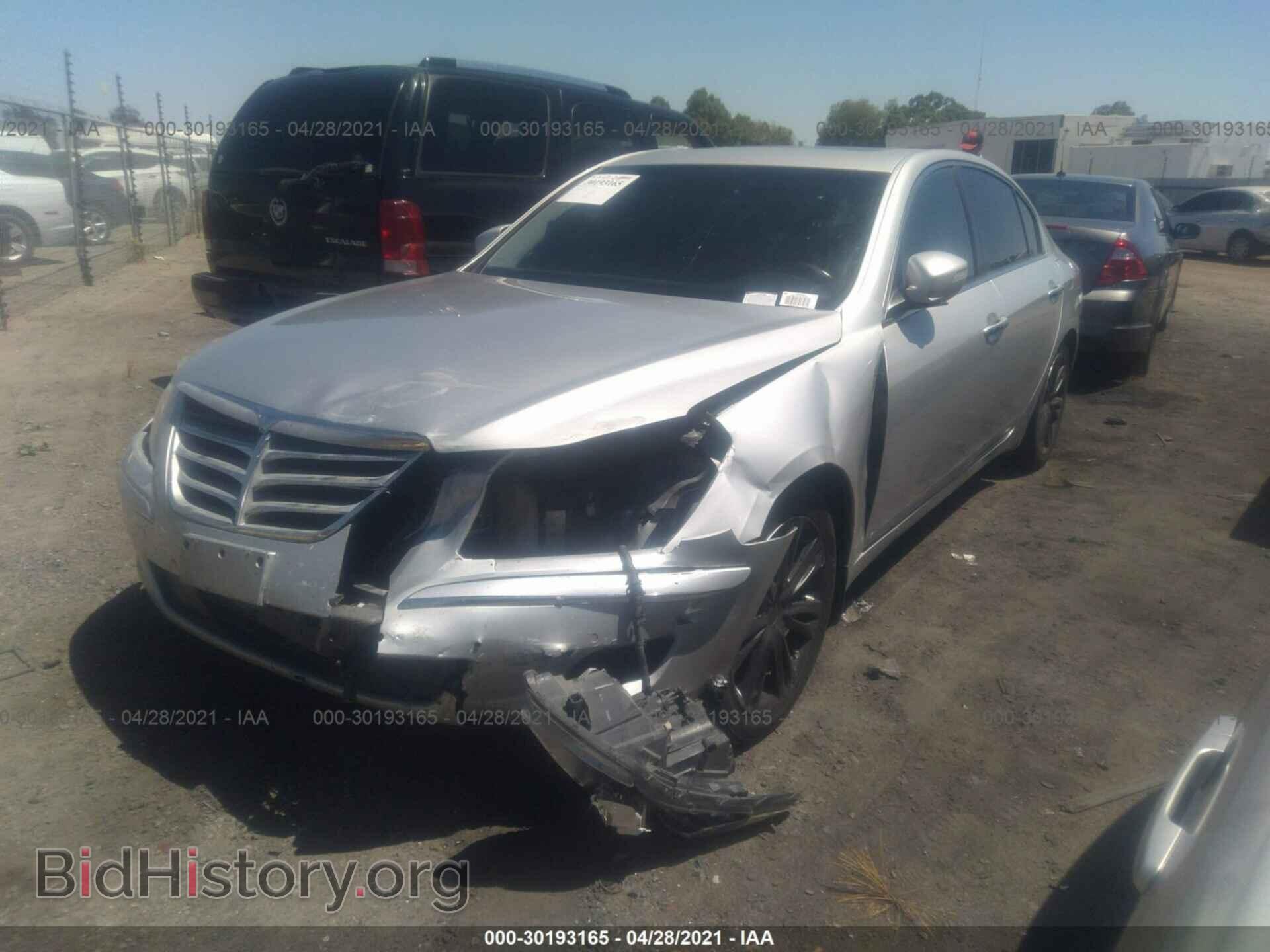 2011 HYUNDAI GENESIS - VIN: KMHGC4DF2BU138528 - Фото 2