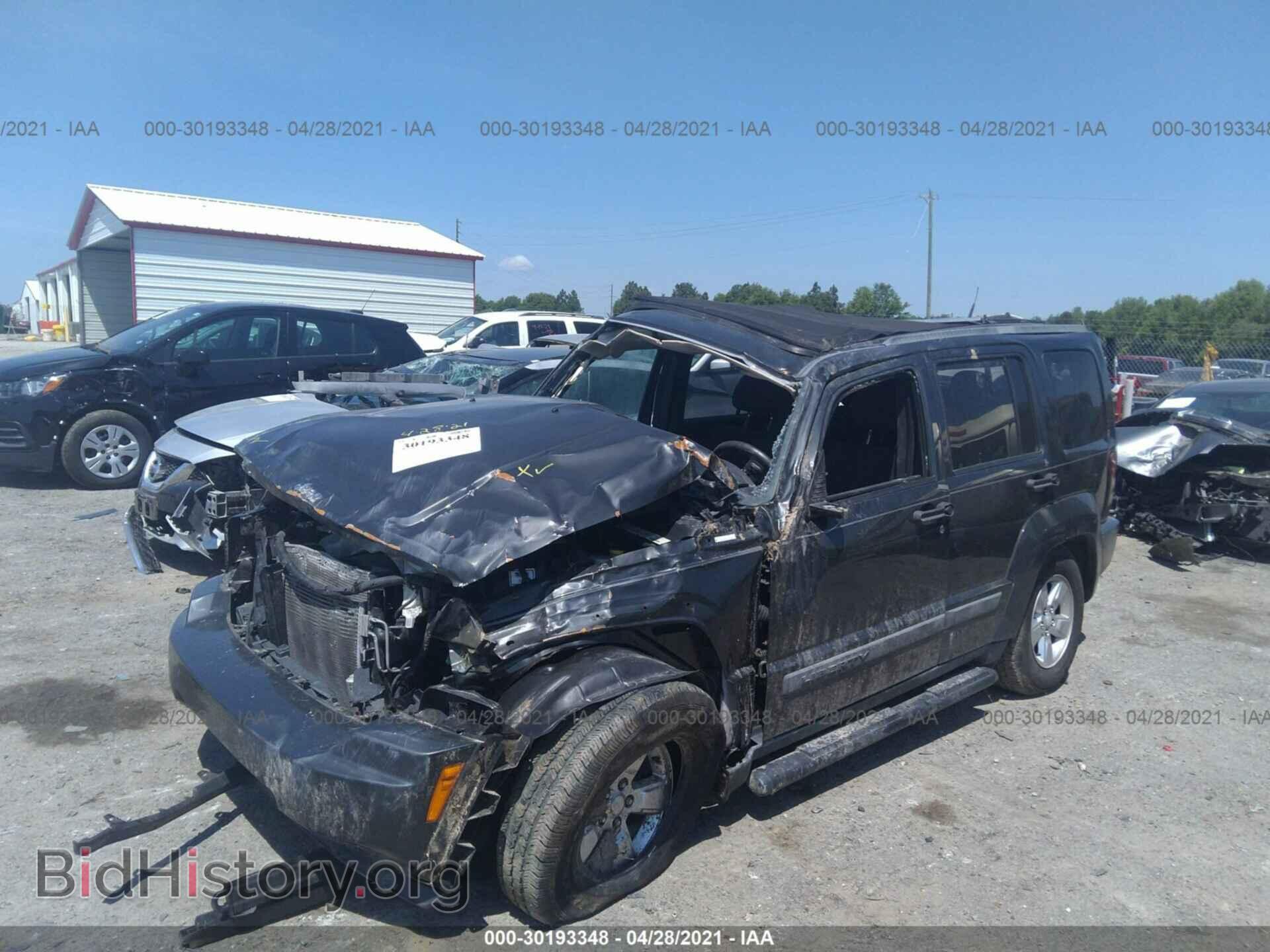 2011 JEEP LIBERTY - VIN: 1J4PP2GK2BW511295 - Фото 2