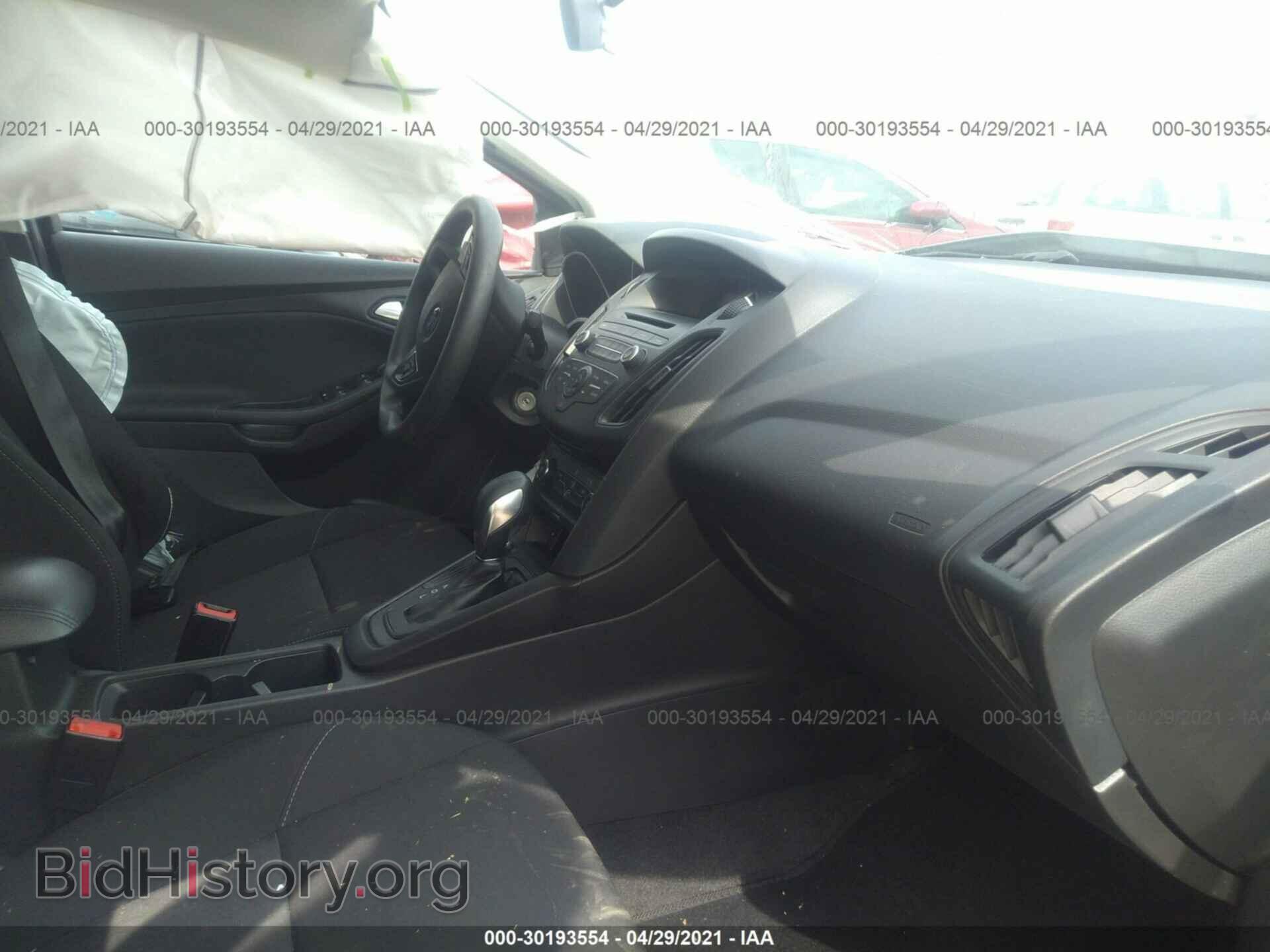 2017 FORD FOCUS - VIN: 1FADP3F2XHL304847 - Фото 5