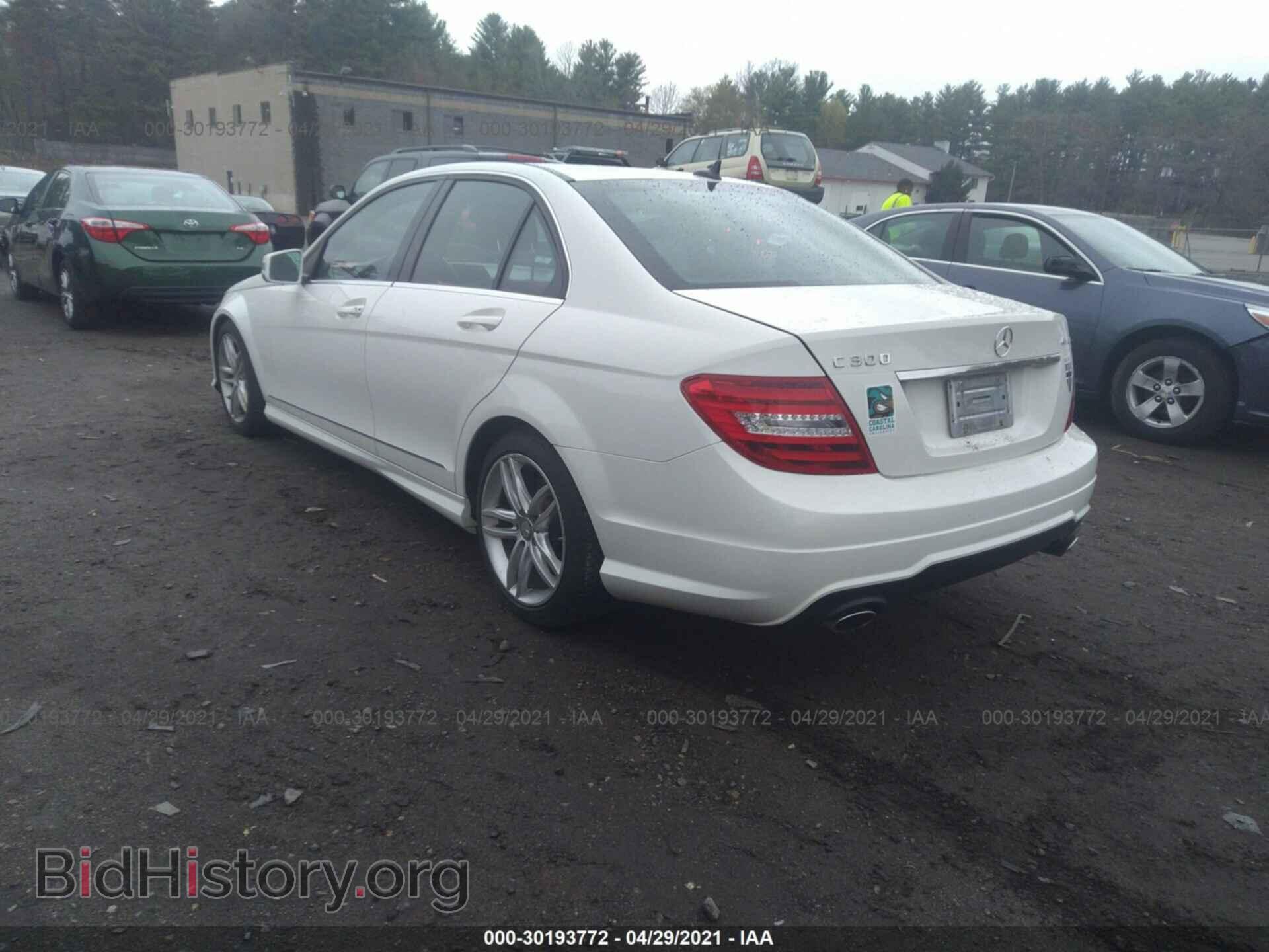 2012 MERCEDES-BENZ C-CLASS - VIN: WDDGF8BB6CA608393 - Фото 3