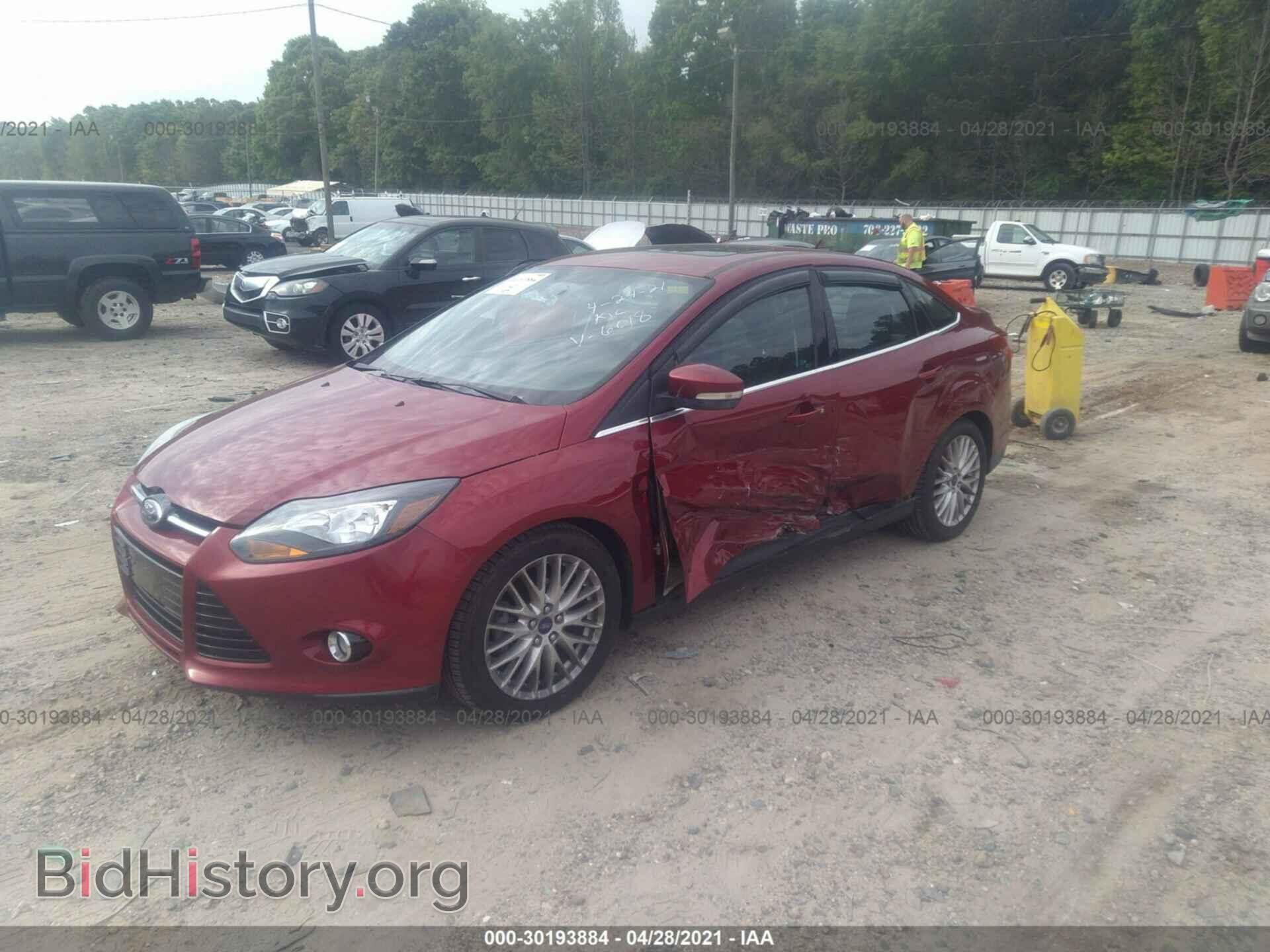 2013 FORD FOCUS - VIN: 1FADP3J25DL136018 - Фото 2