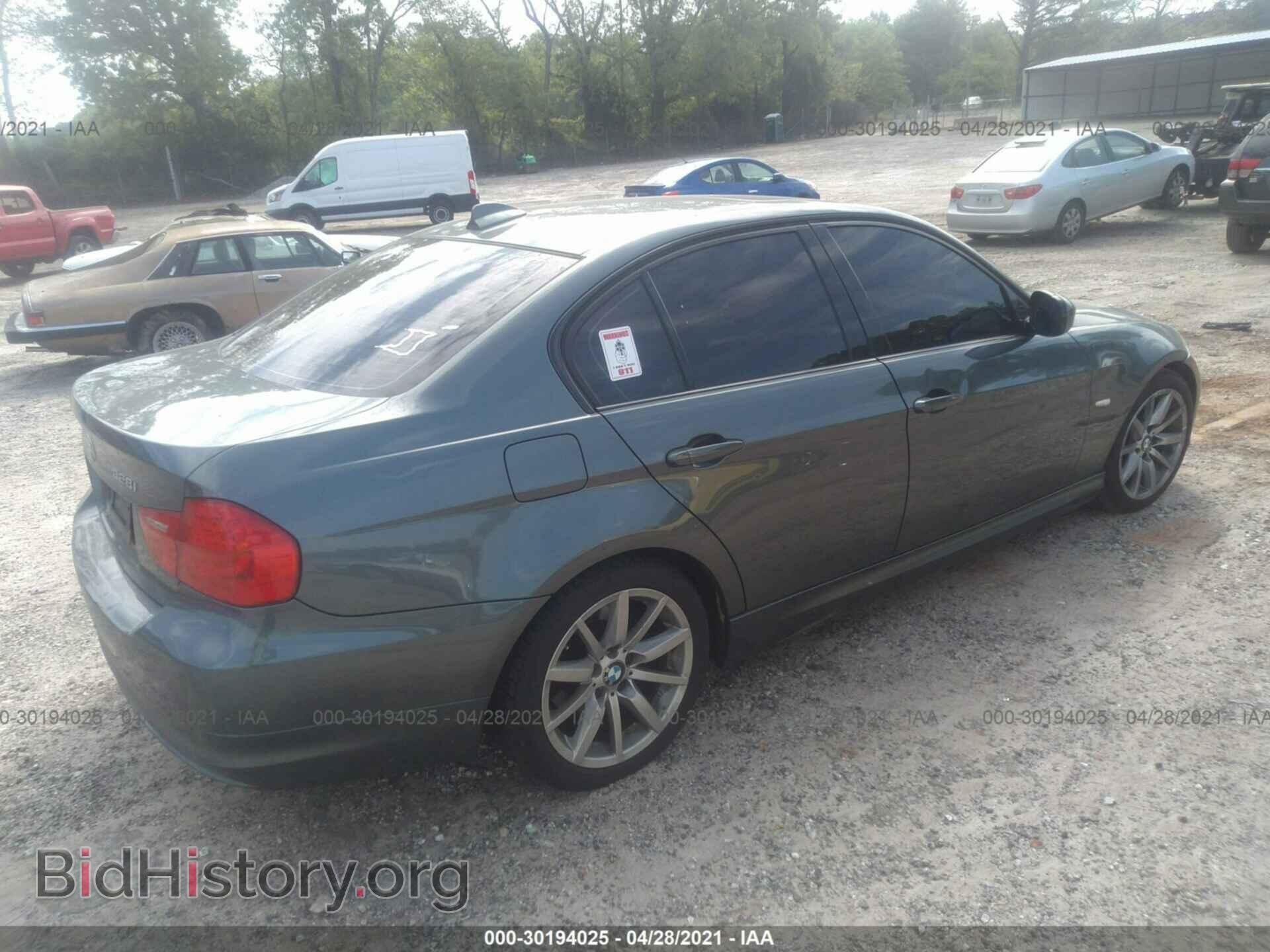 2009 BMW 3 SERIES - VIN: WBAPH73529A172638 - Фото 4