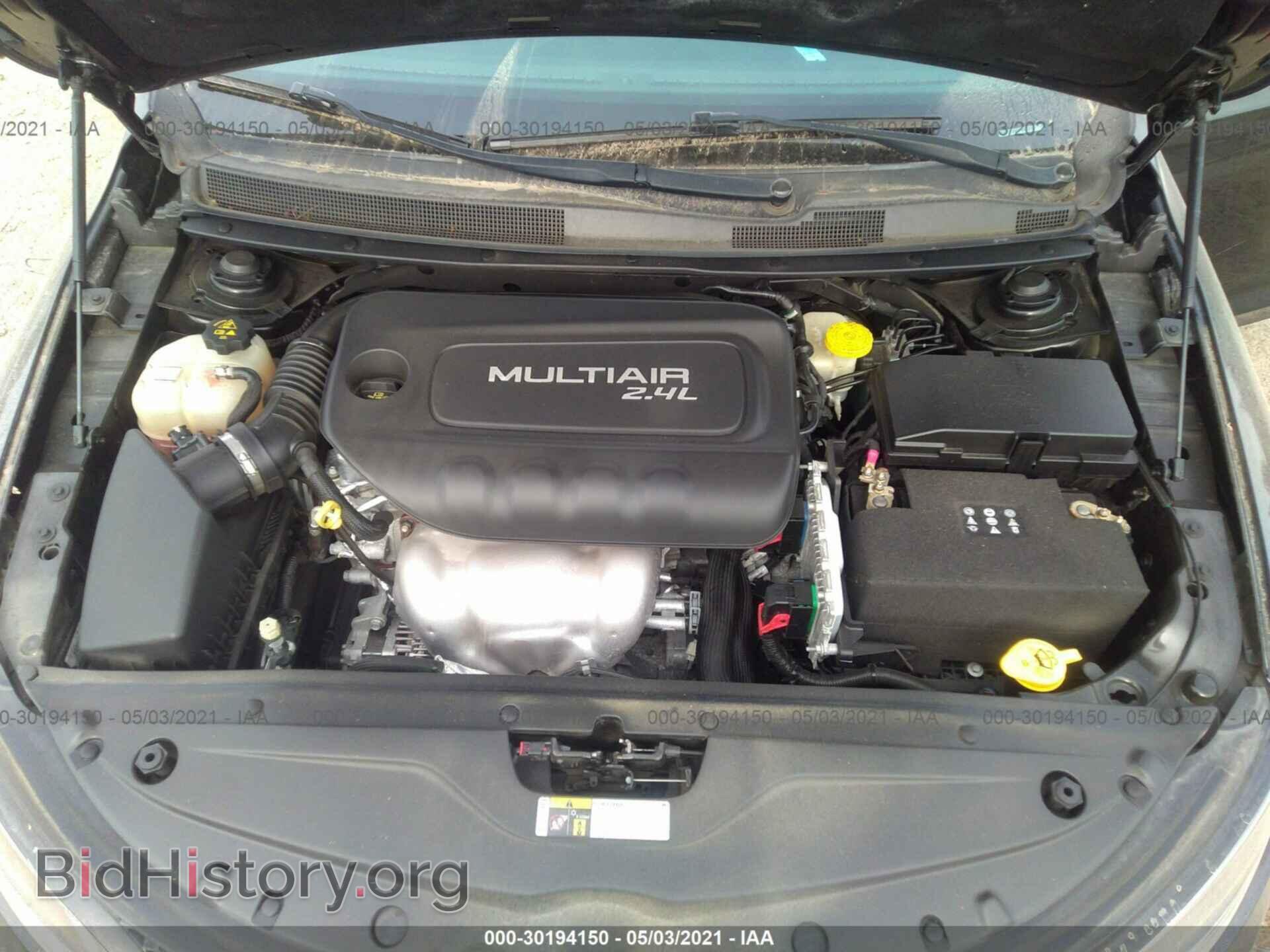2015 CHRYSLER 200 - VIN: 1C3CCCBB5FN633890 - Фото 10