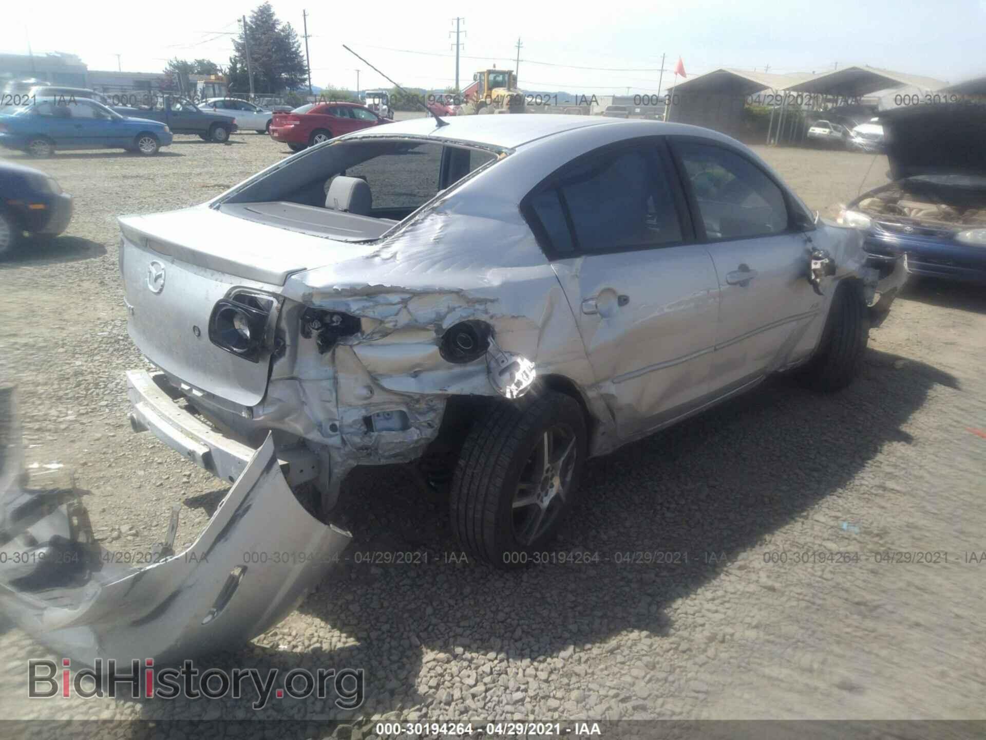 2007 MAZDA MAZDA3 - VIN: JM1BK323571670773 - Фото 4