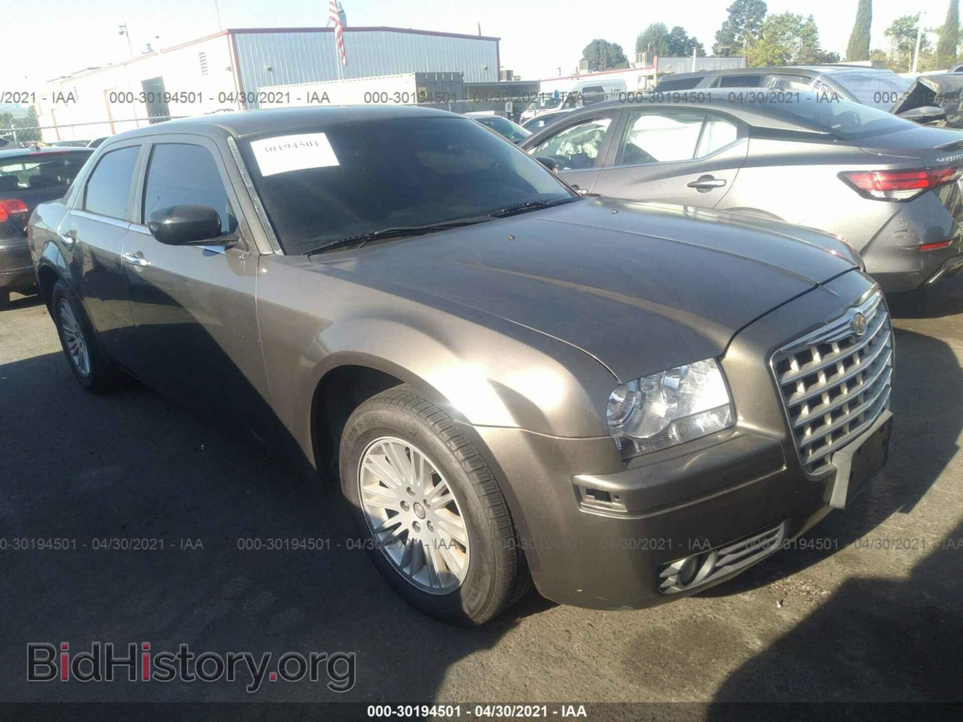 Photo 2C3CA4CD7AH150155 - CHRYSLER 300 2010