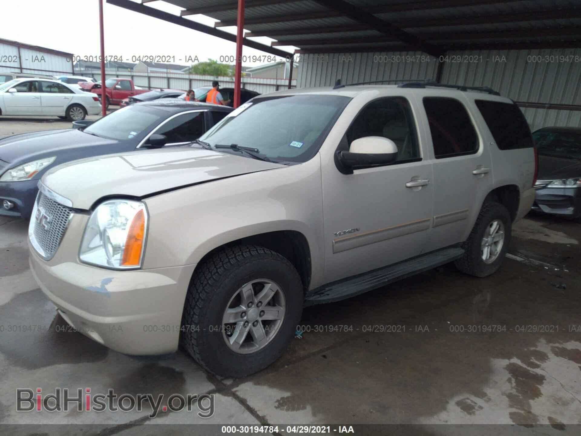 2011 GMC YUKON - VIN: 1GKS2CE09BR150026 - Фото 2