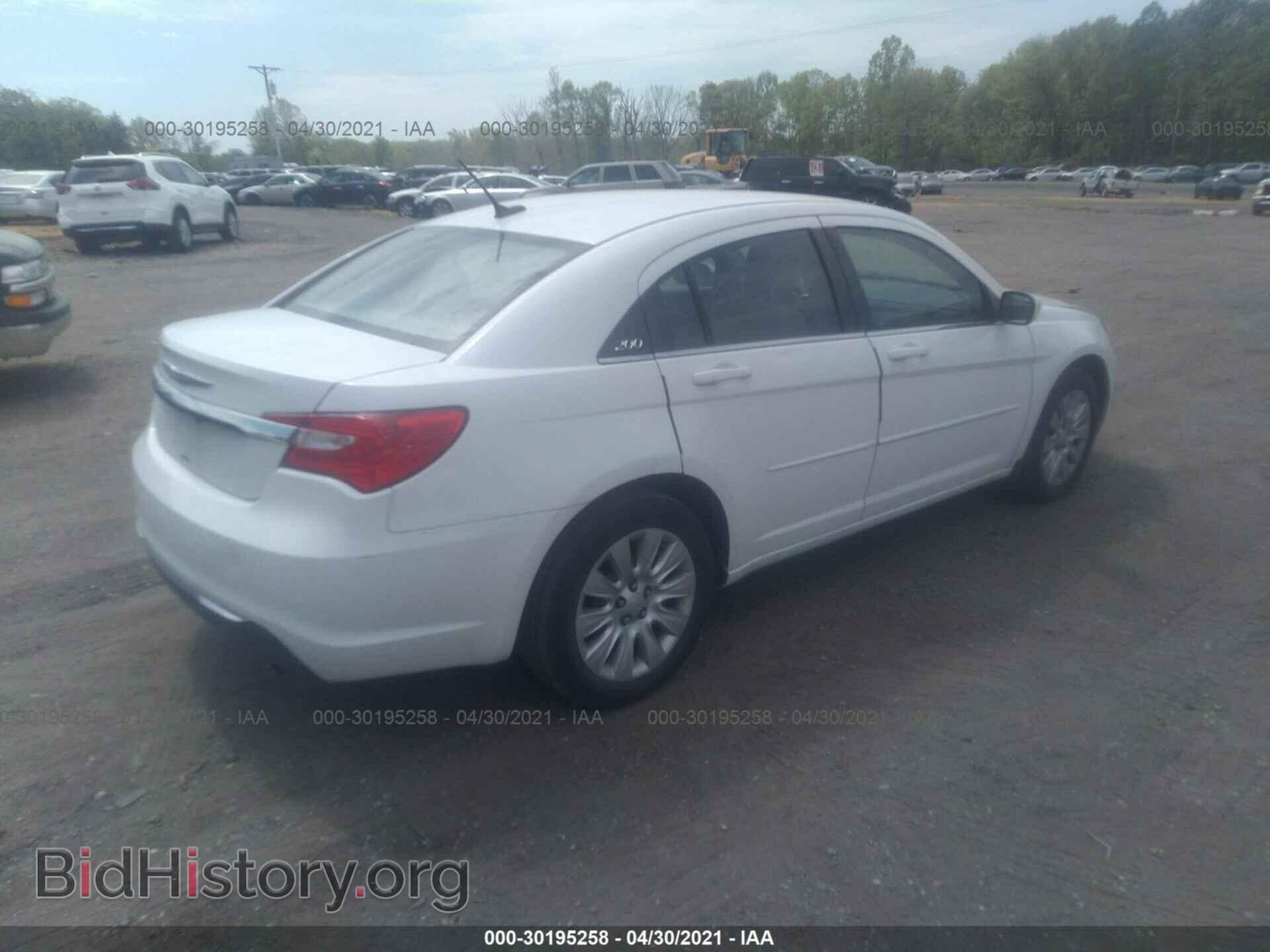 2013 CHRYSLER 200 - VIN: 1C3CCBAB9DN588509 - Photo 4