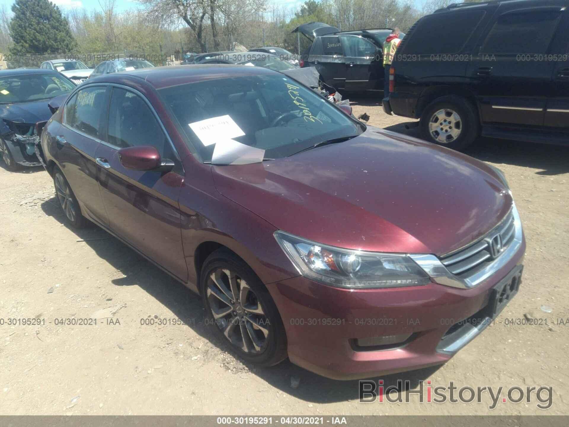 Photo 1HGCR2F55EA011340 - HONDA ACCORD SEDAN 2014