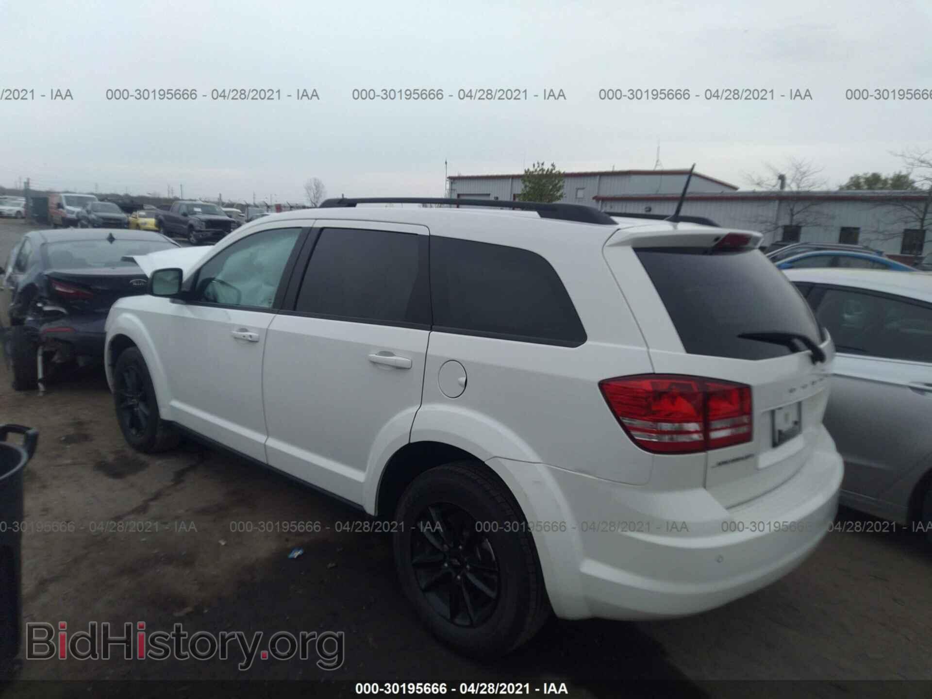 2020 DODGE JOURNEY - VIN: 3C4PDCAB8LT274414 - Фото 3