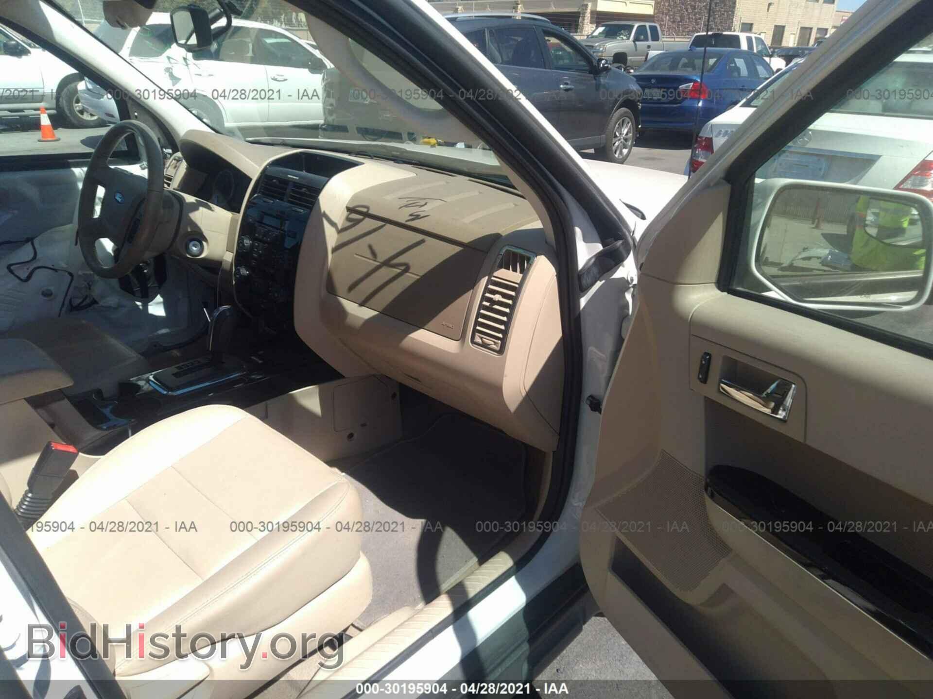 2011 FORD ESCAPE - VIN: 1FMCU0E76BKC11066 - Photo 5
