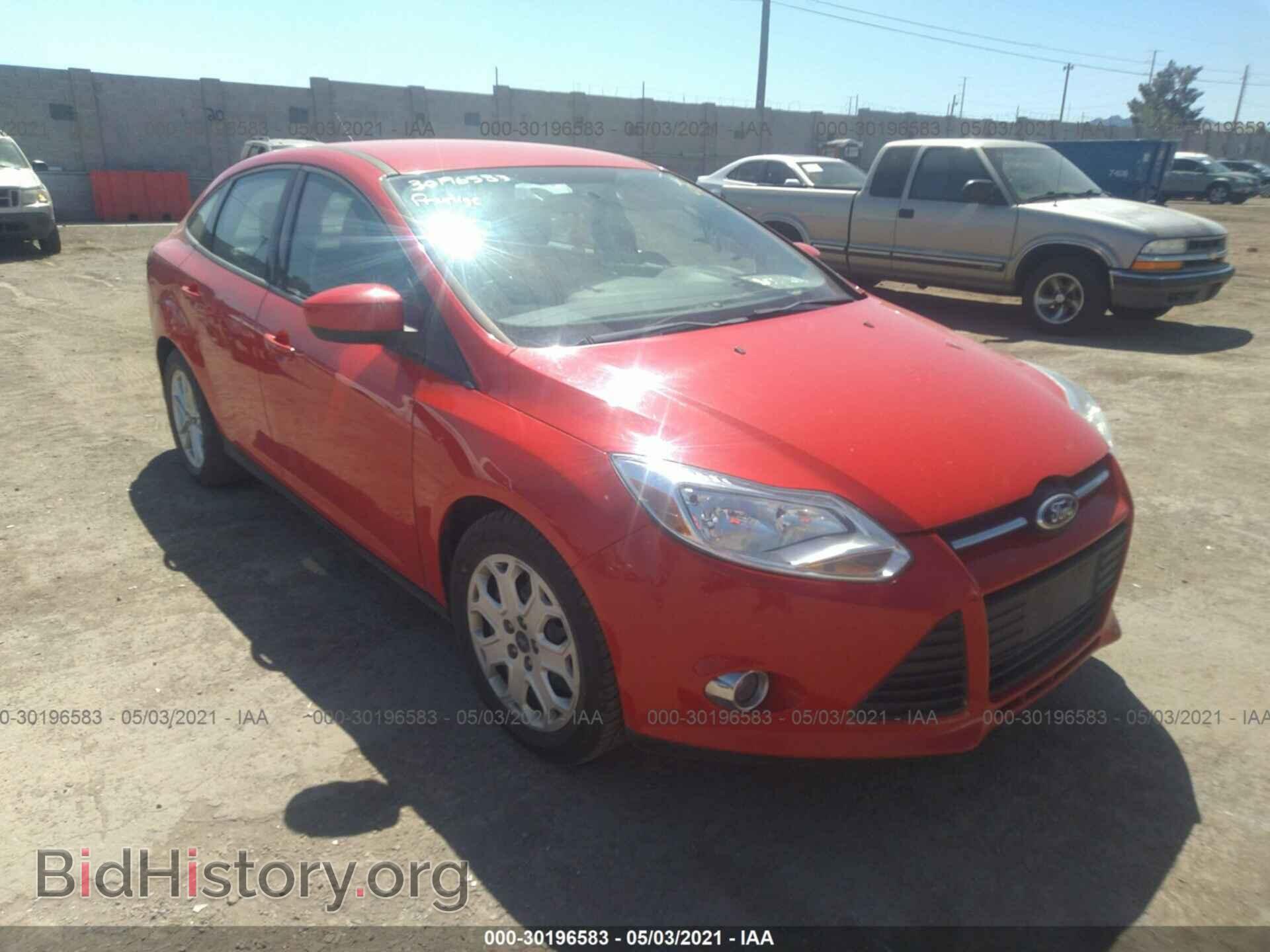Photo 1FAHP3F24CL454592 - FORD FOCUS 2012