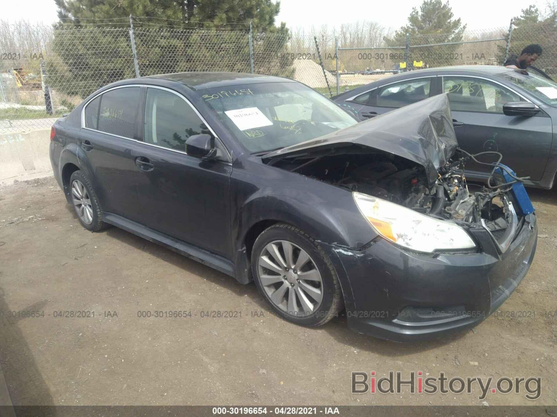 Photo 4S3BMBK61B3242713 - SUBARU LEGACY 2011