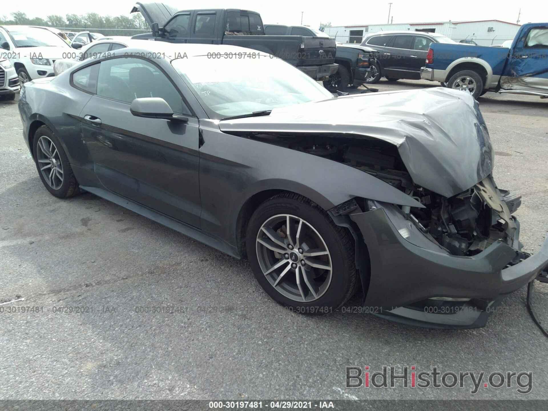 Photo 1FA6P8TH9H5246636 - FORD MUSTANG 2017