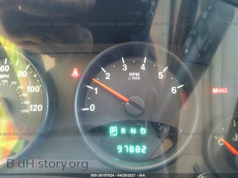 2011 Jeep COMPASS (VIN 1J4NT1FA3BD256531) — фото 7 из 11