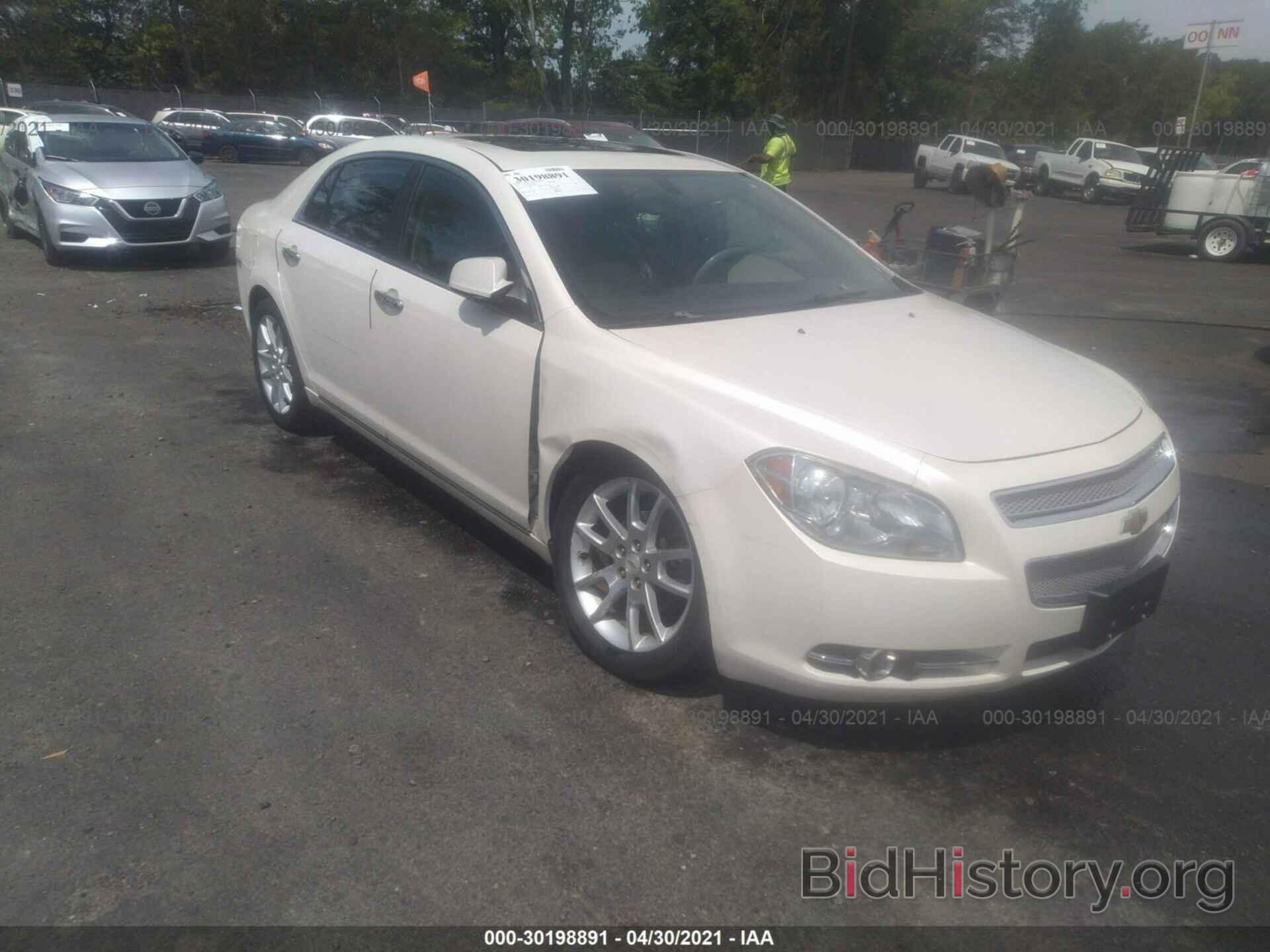 Photo 1G1ZE5E17BF108714 - CHEVROLET MALIBU 2011