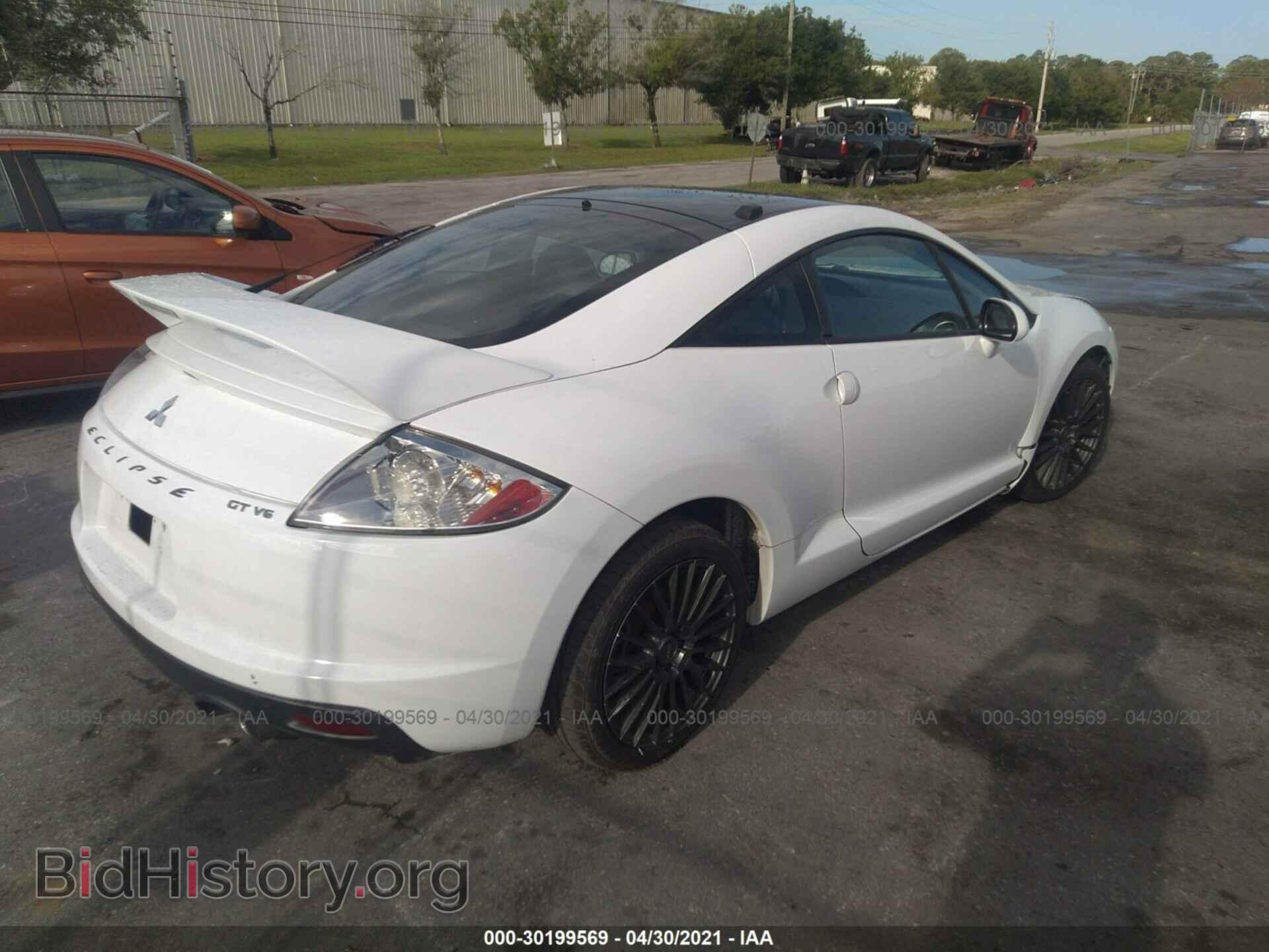 2011 MITSUBISHI ECLIPSE - VIN: 4A31K3DT2BE001691 - Фото 4