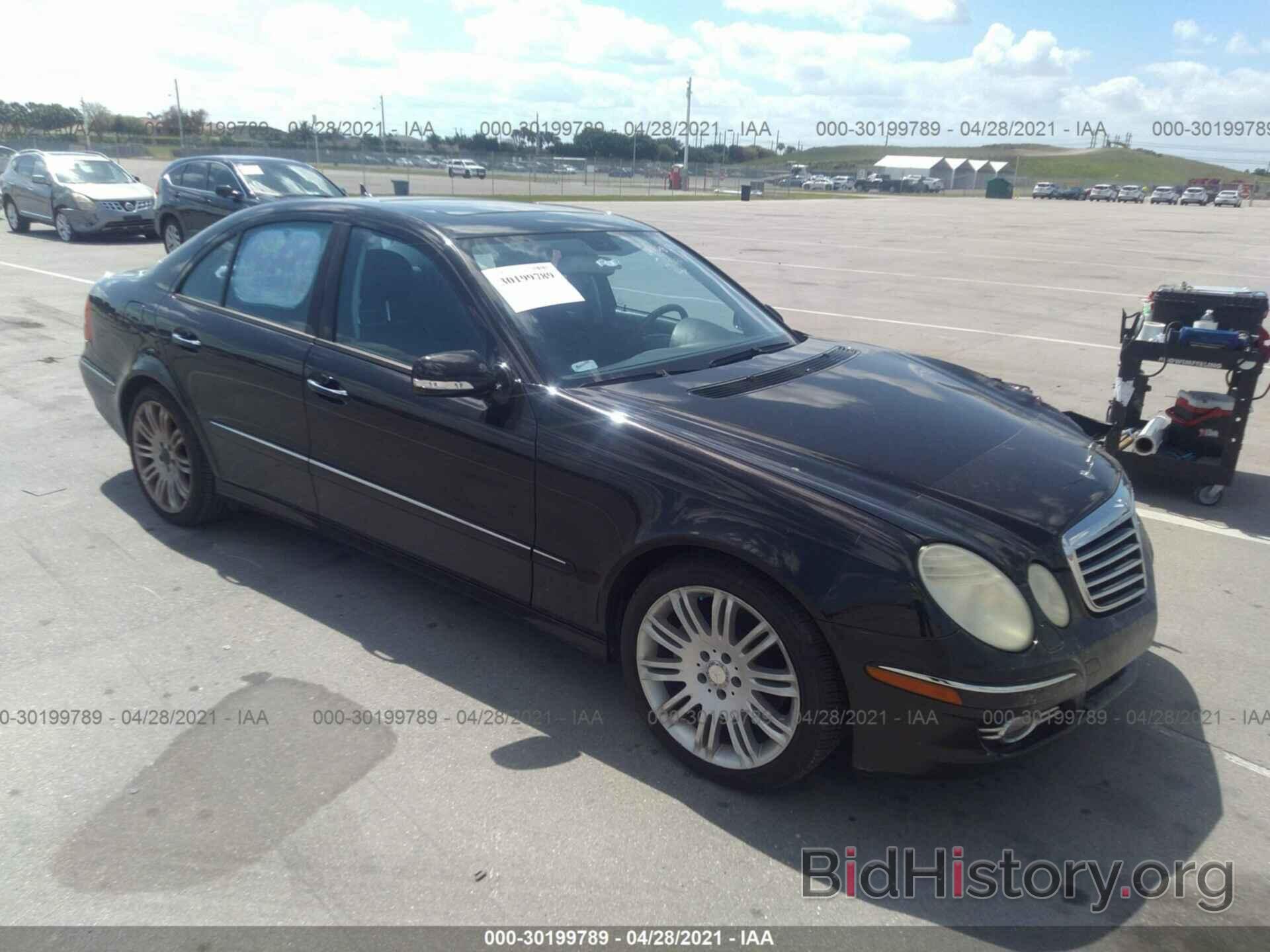 Photo WDBUF56X48B198856 - MERCEDES-BENZ E-CLASS 2008