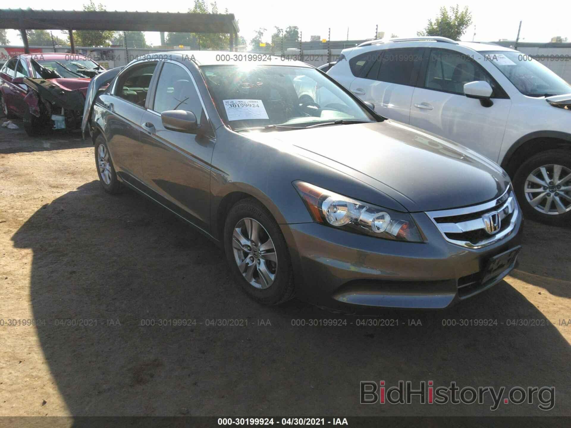 Photo 1HGCP2F61CA224927 - HONDA ACCORD SDN 2012