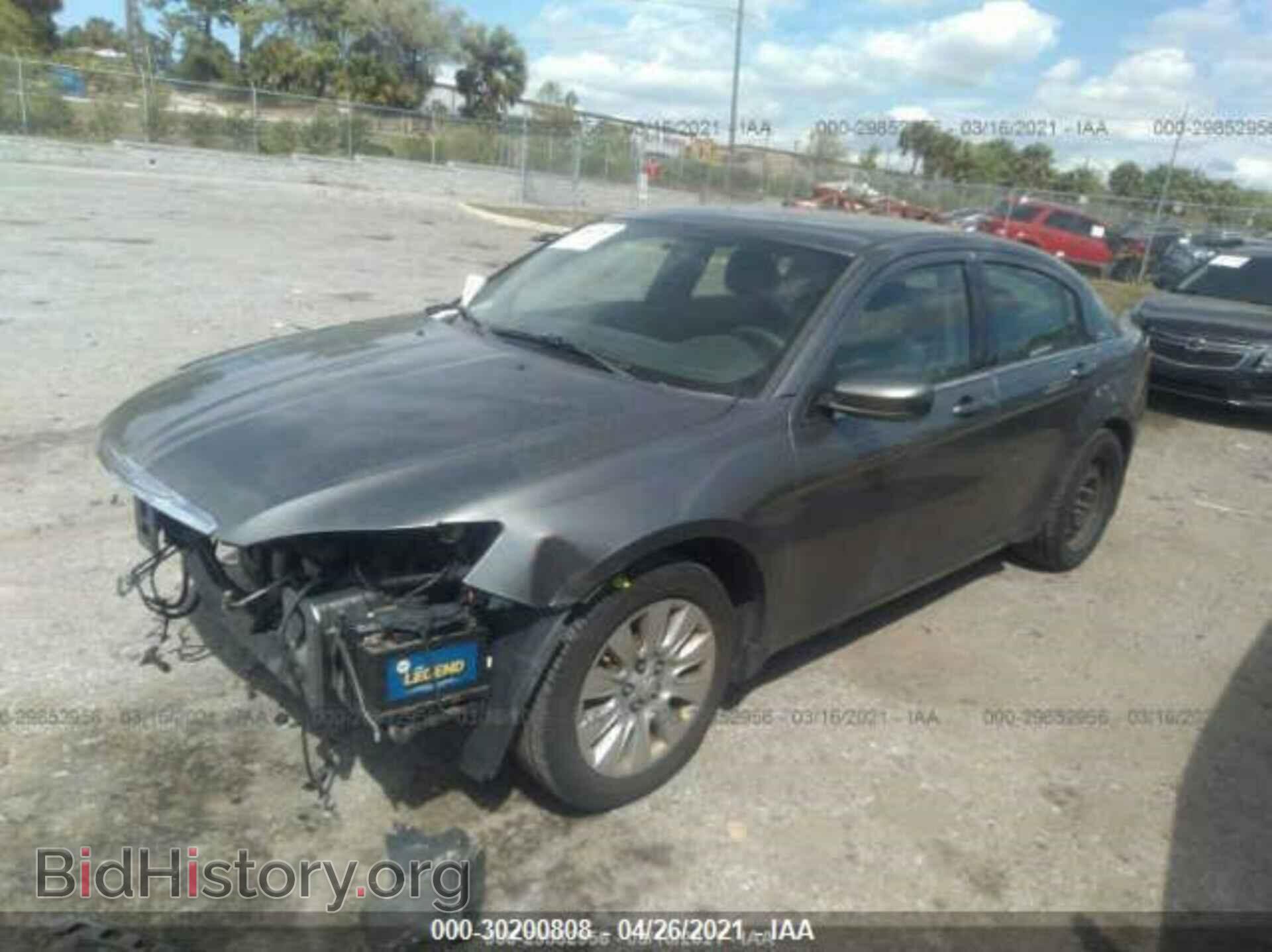 2013 CHRYSLER 200 - VIN: 1C3CCBAB0DN640965 - Фото 2