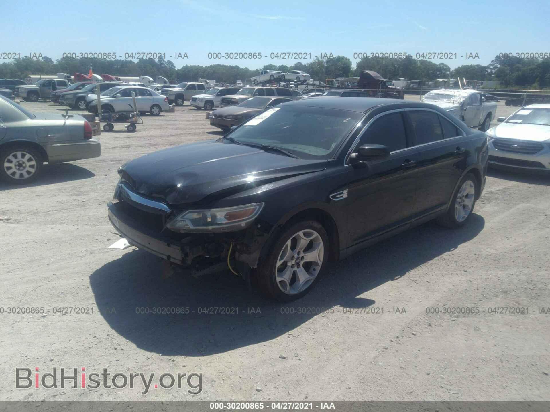 2011 FORD TAURUS - VIN: 1FAHP2EW8BG132950 - Photo 2