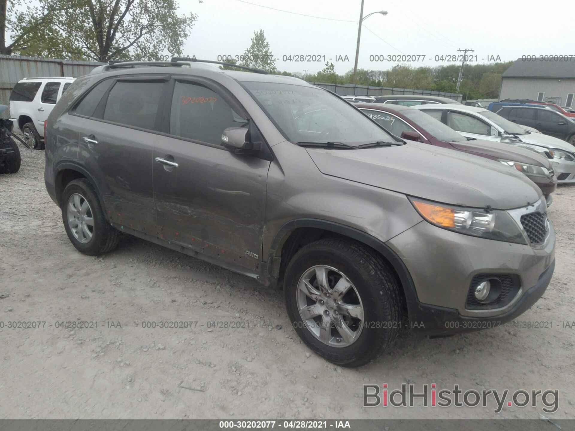 Photo 5XYKTCA62CG304692 - KIA SORENTO 2012