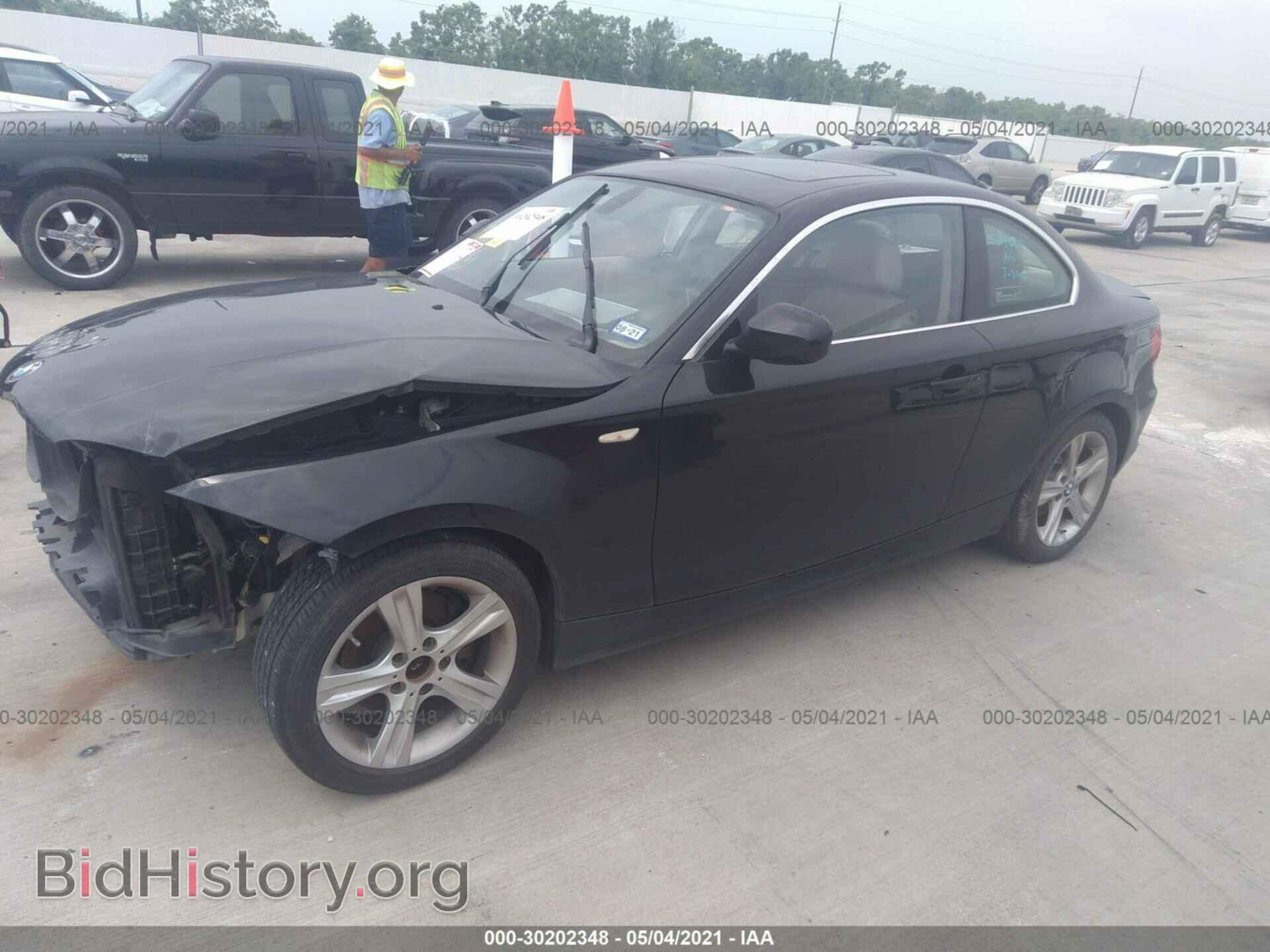 2012 BMW 1 SERIES - VIN: WBAUP9C53CVS94183 - Фото 2