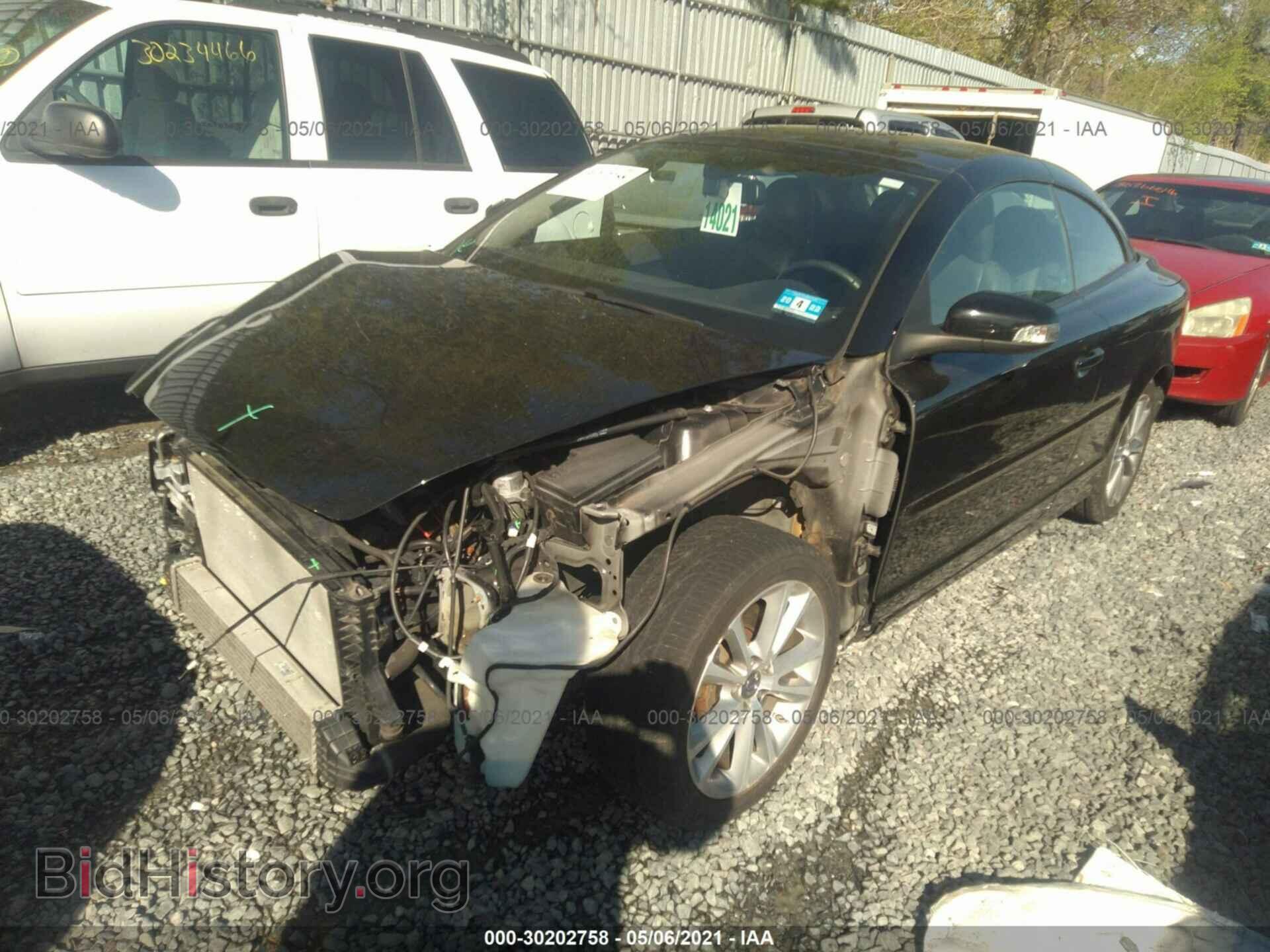 2012 VOLVO C70 - VIN: YV1672MC4CJ131270 - Фото 2