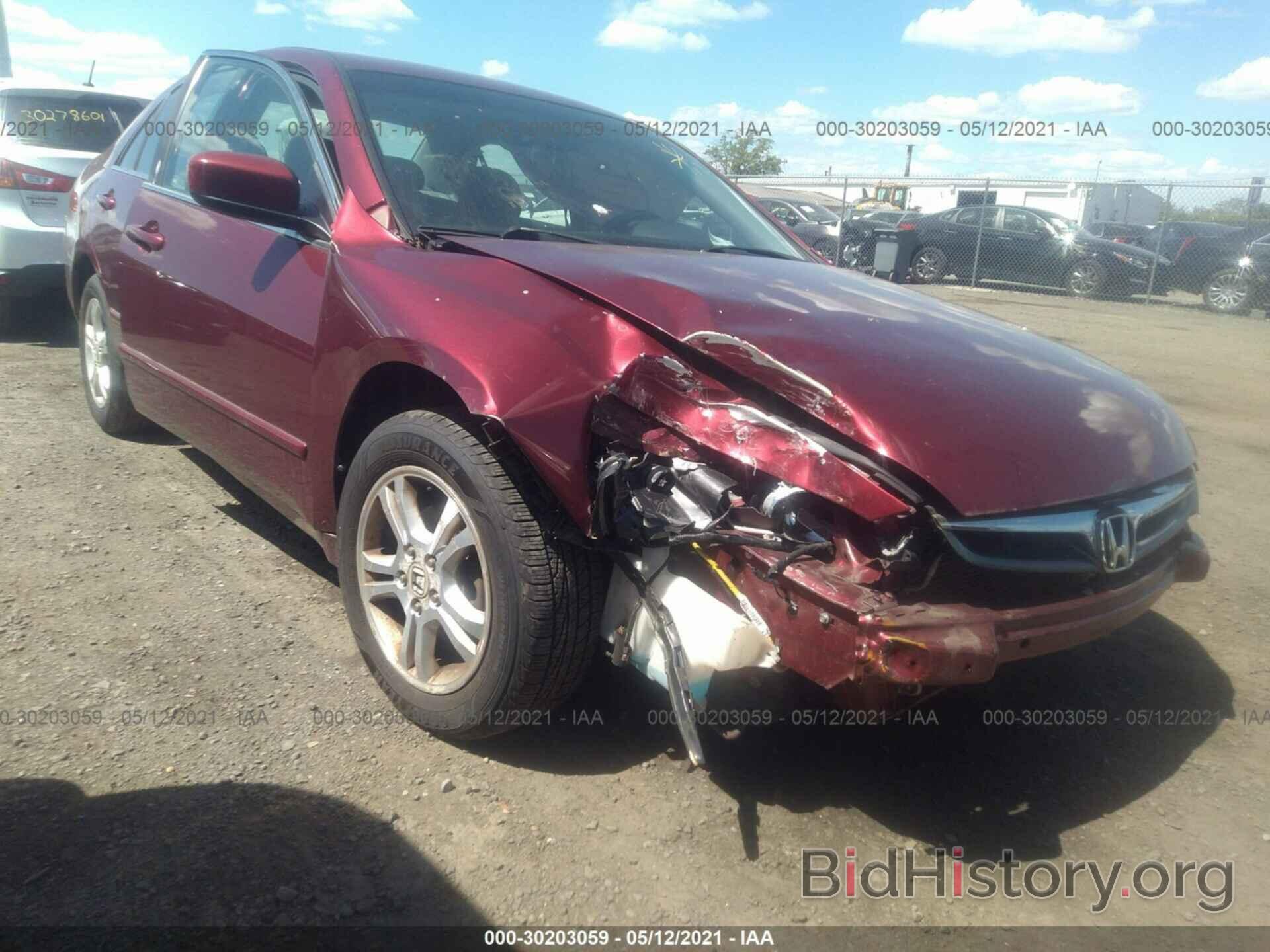 Photo 1HGCM56396A121873 - HONDA ACCORD SDN 2006