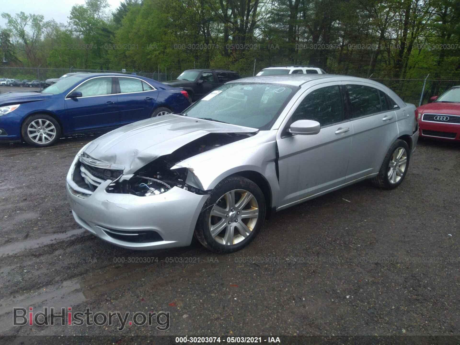 2012 CHRYSLER 200 - VIN: 1C3CCBBB0CN177013 - Photo 2