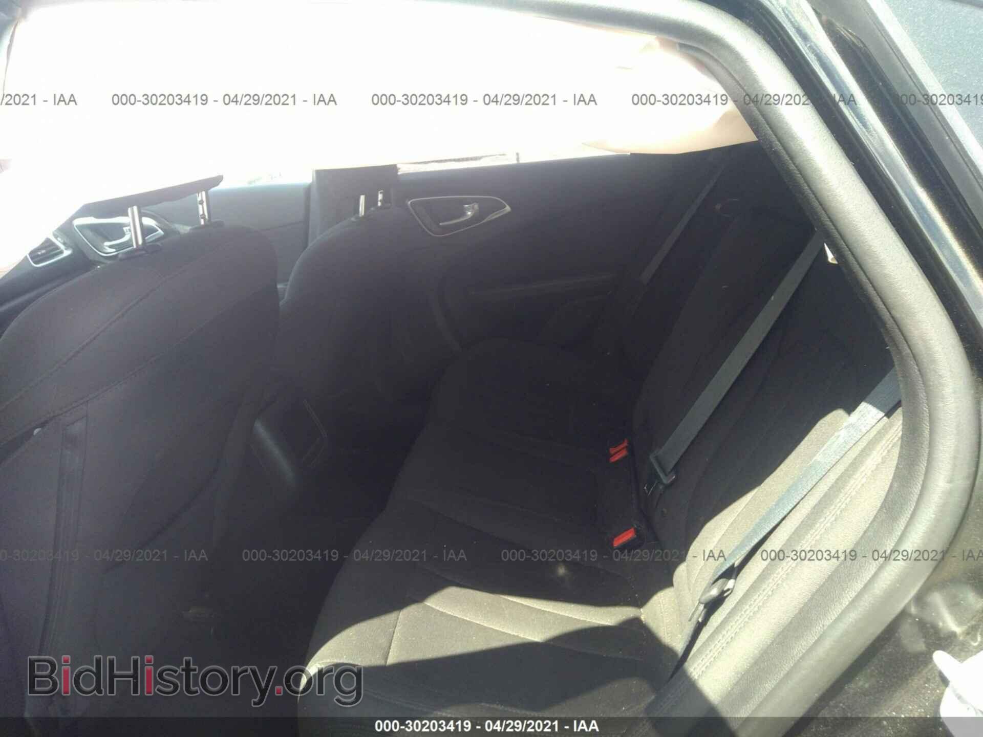 2015 CHRYSLER 200 - VIN: 1C3CCCAB8FN692112 - Фото 8