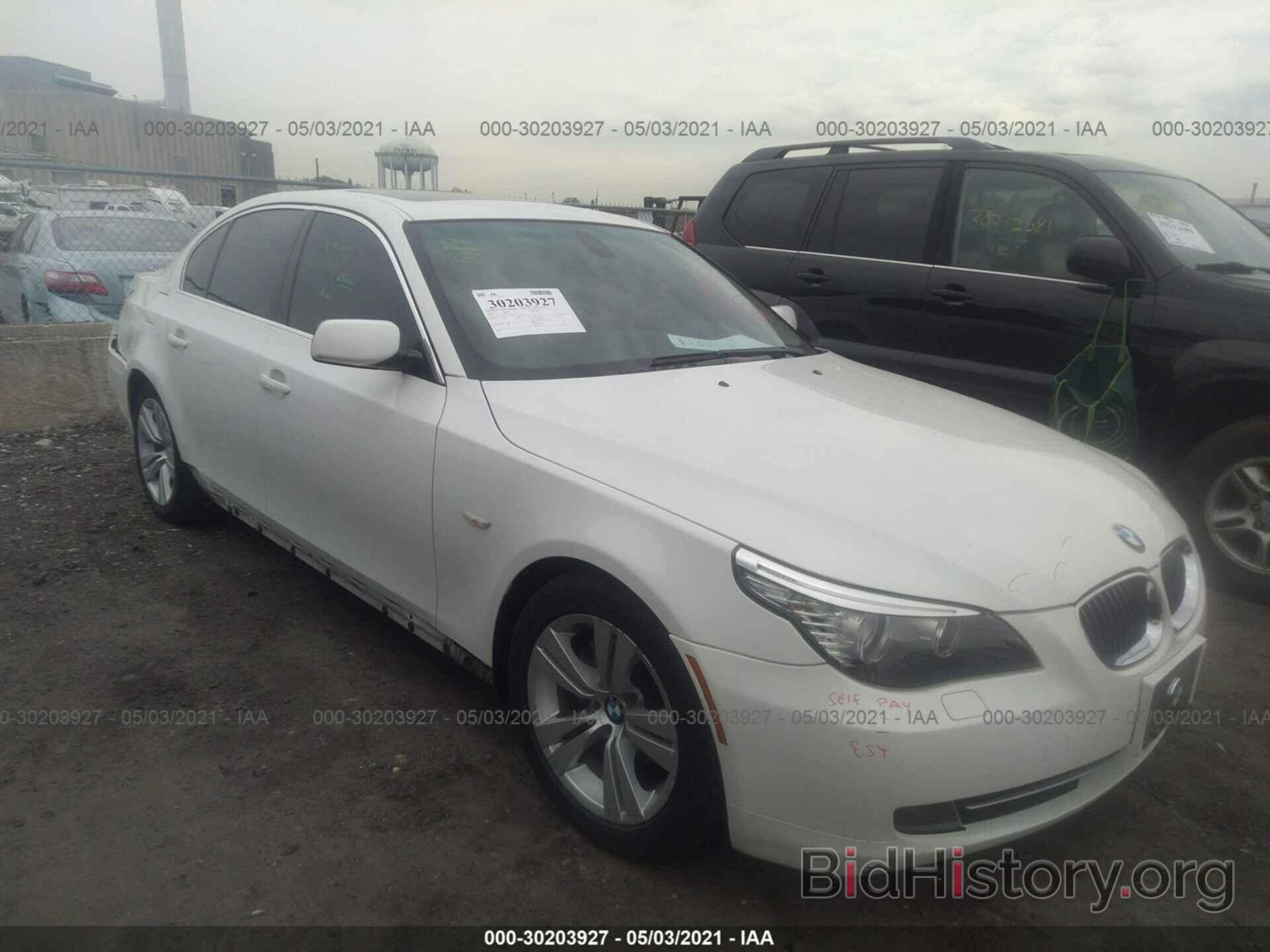 Photo WBANU53569C121364 - BMW 5 SERIES 2009