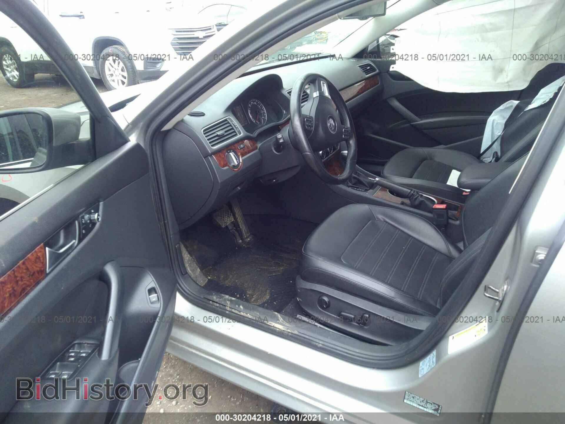 2013 VOLKSWAGEN PASSAT - VIN: 1VWCH7A32DC005418 - Фото 5