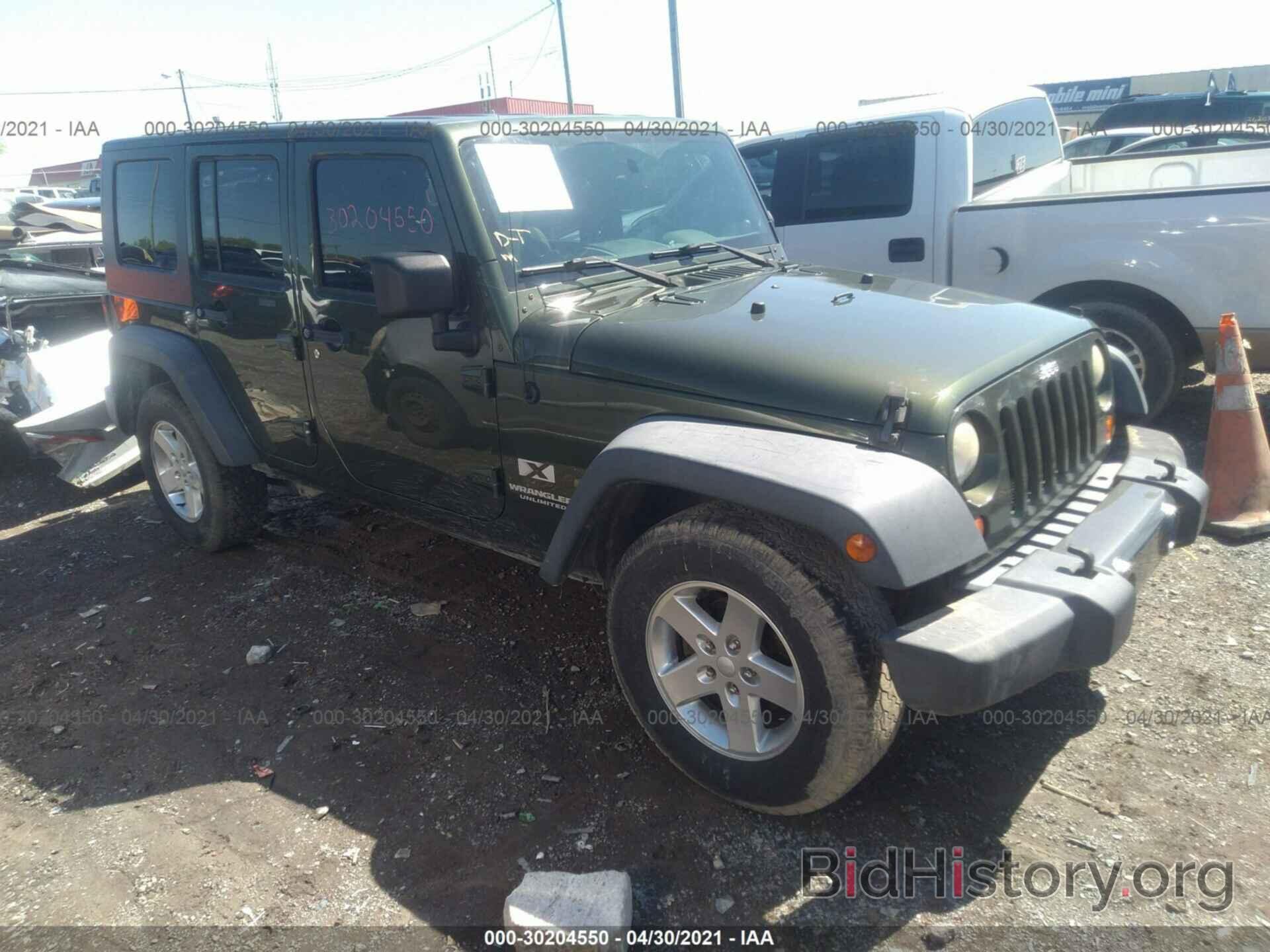 Photo 1J4GB39157L107750 - JEEP WRANGLER 2007