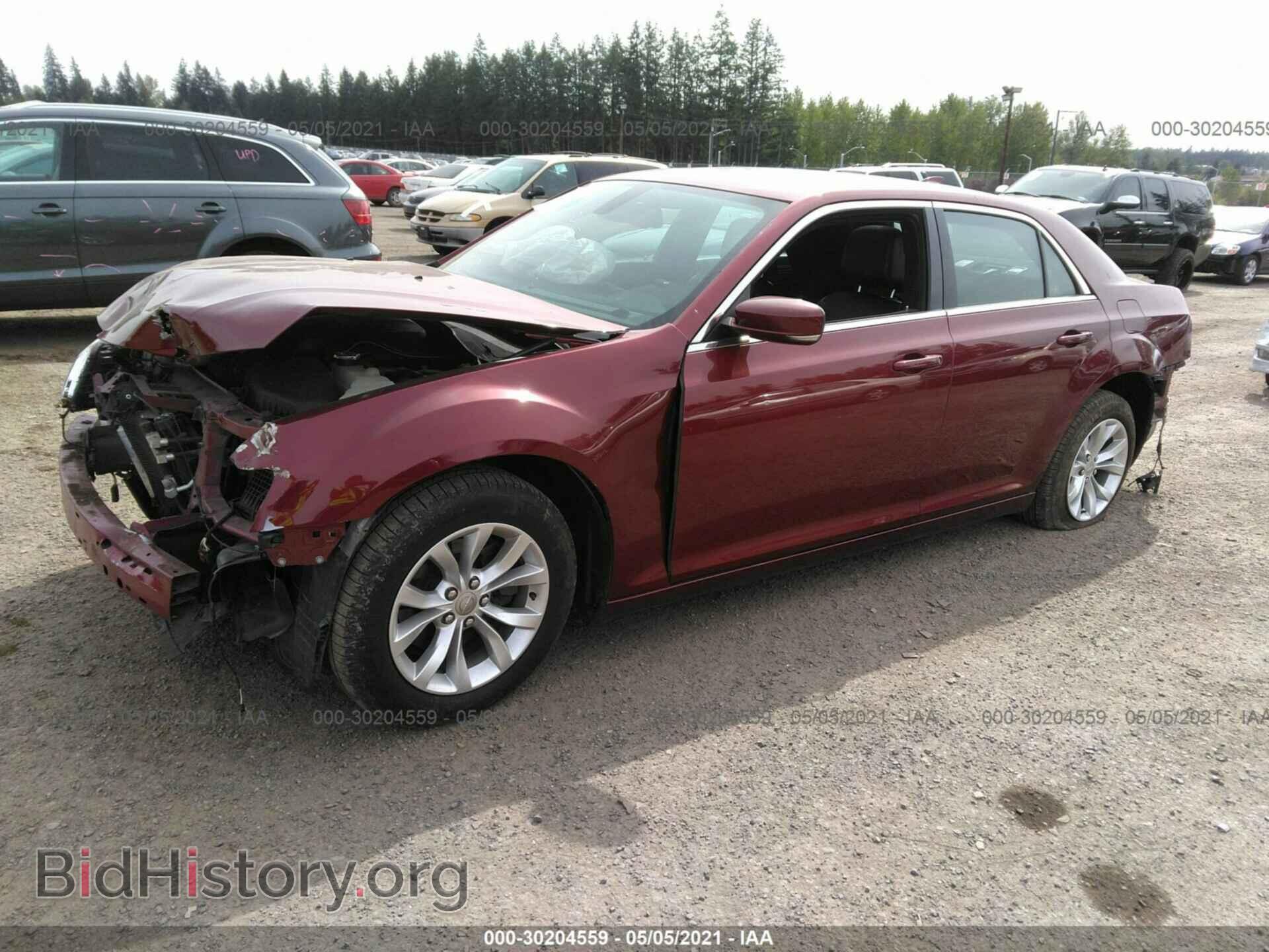 2015 CHRYSLER 300 - VIN: 2C3CCAAG9FH904198 - Фото 2