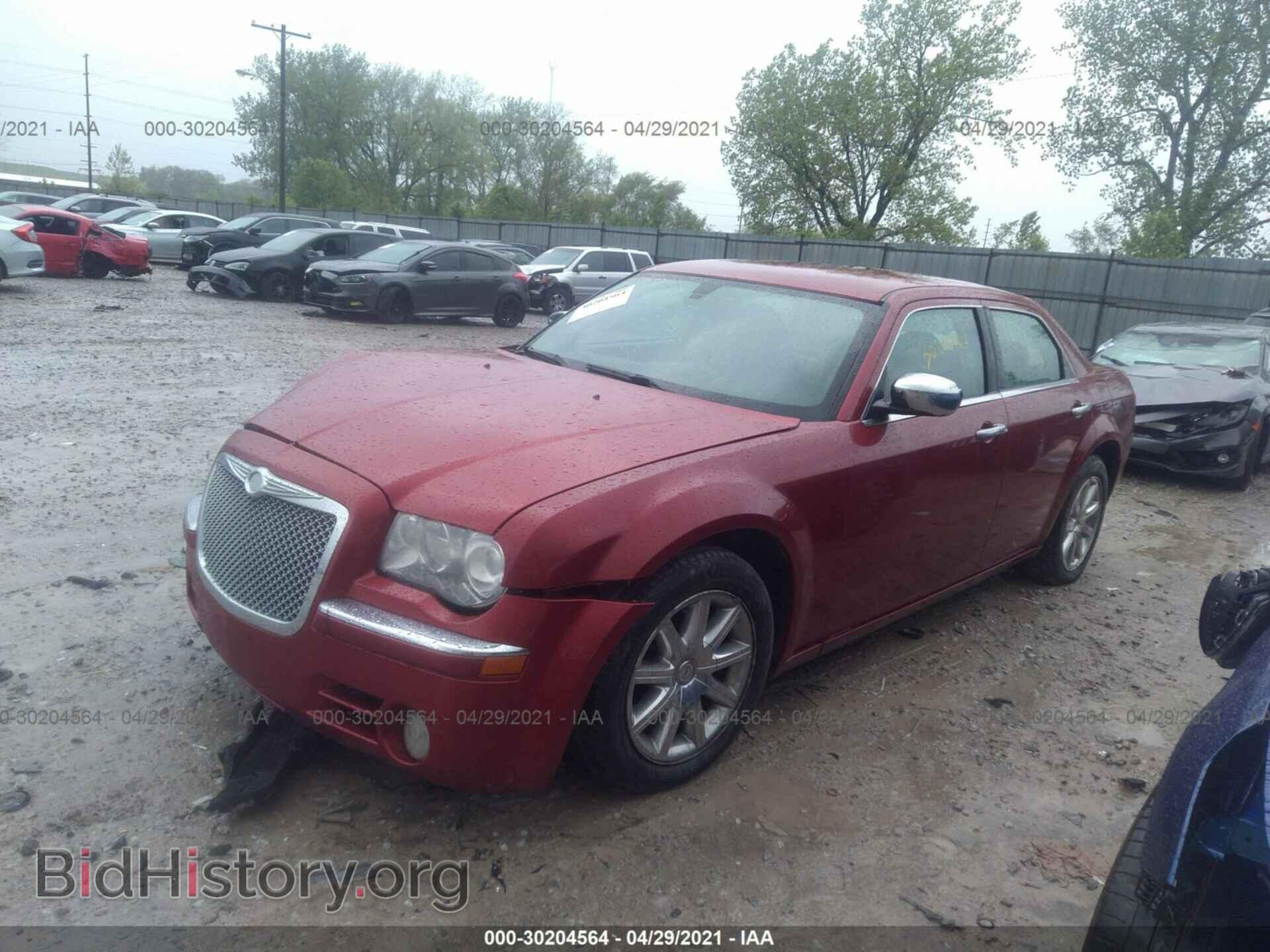 2007 CHRYSLER 300 - VIN: 2C3KA63H57H601439 - Фото 2