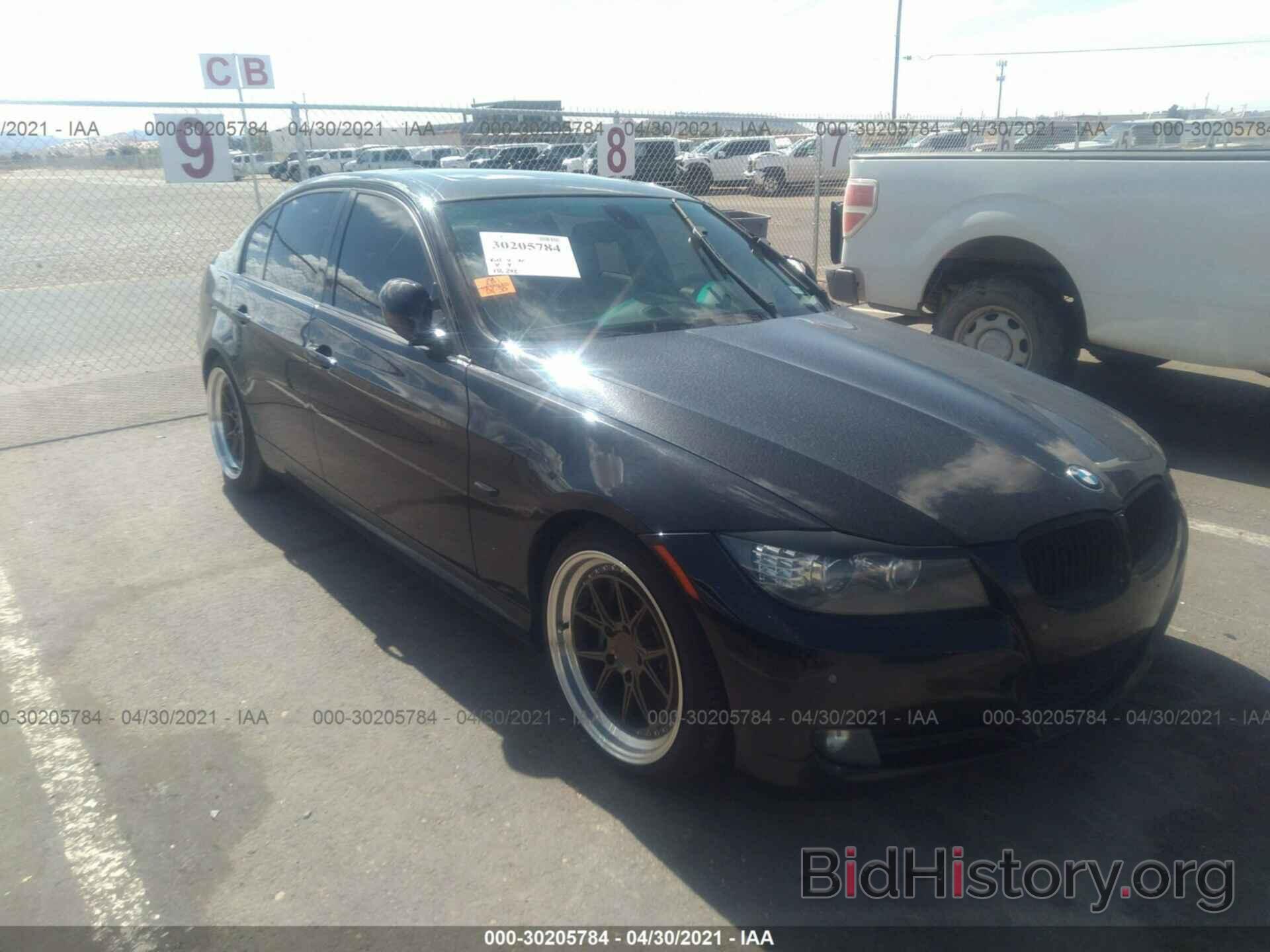 Photo WBAPL33529A405957 - BMW 3 SERIES 2009