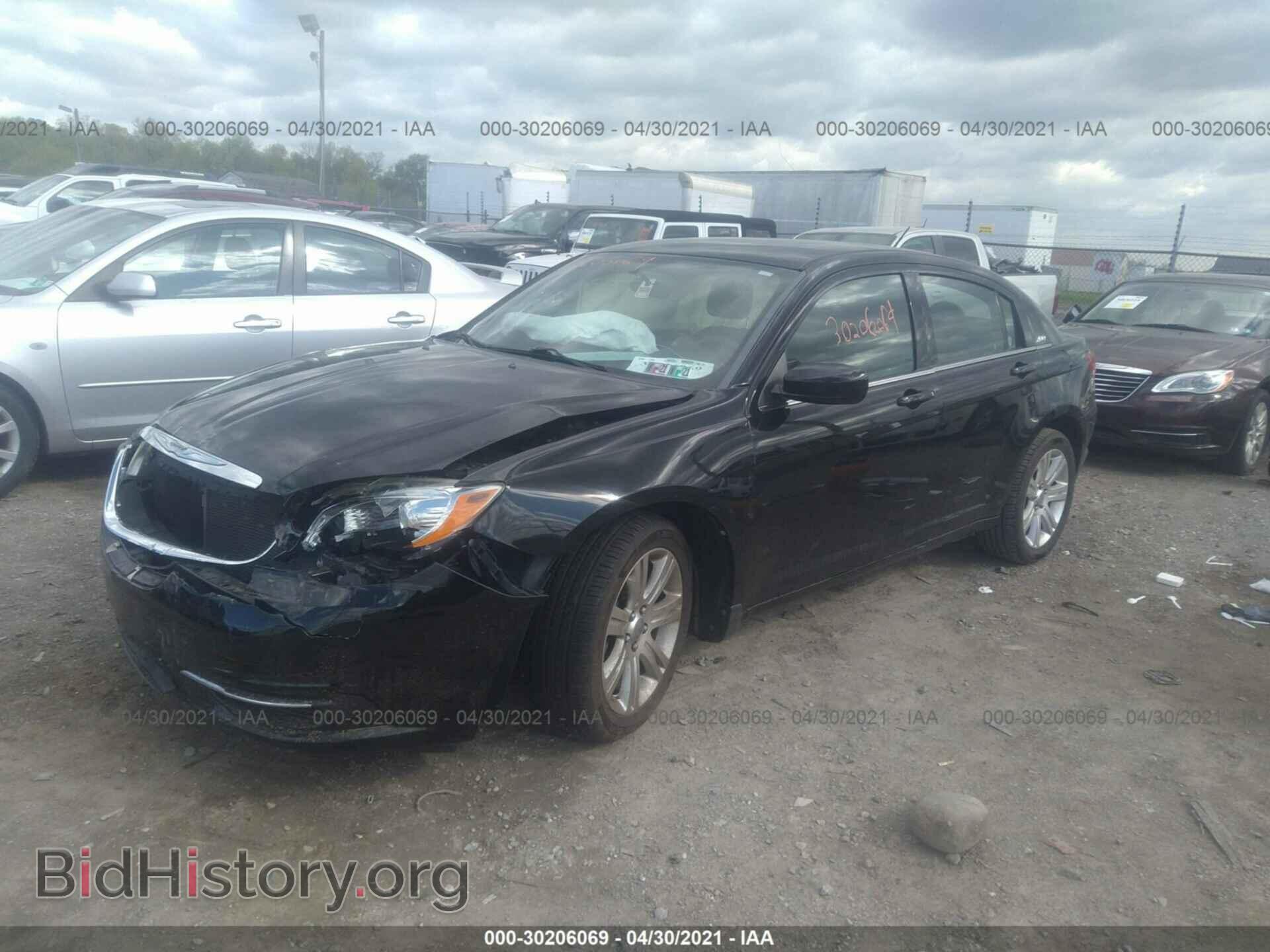 2012 CHRYSLER 200 - VIN: 1C3CCBAB9CN179845 - Фото 2