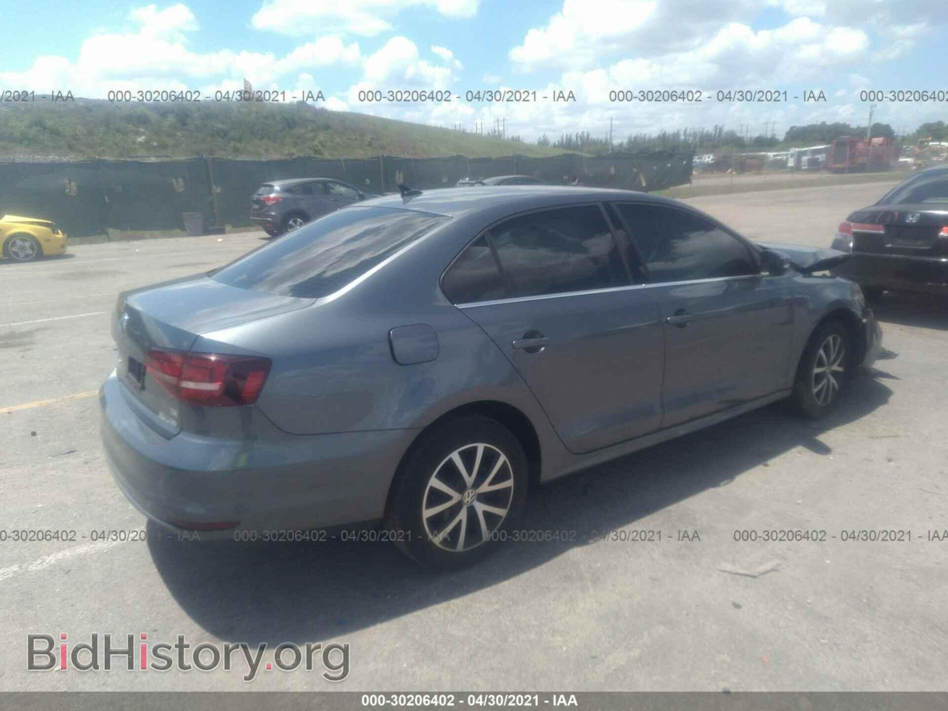 2017 VOLKSWAGEN JETTA - VIN: 3VWDB7AJ5HM263389 - Фото 4