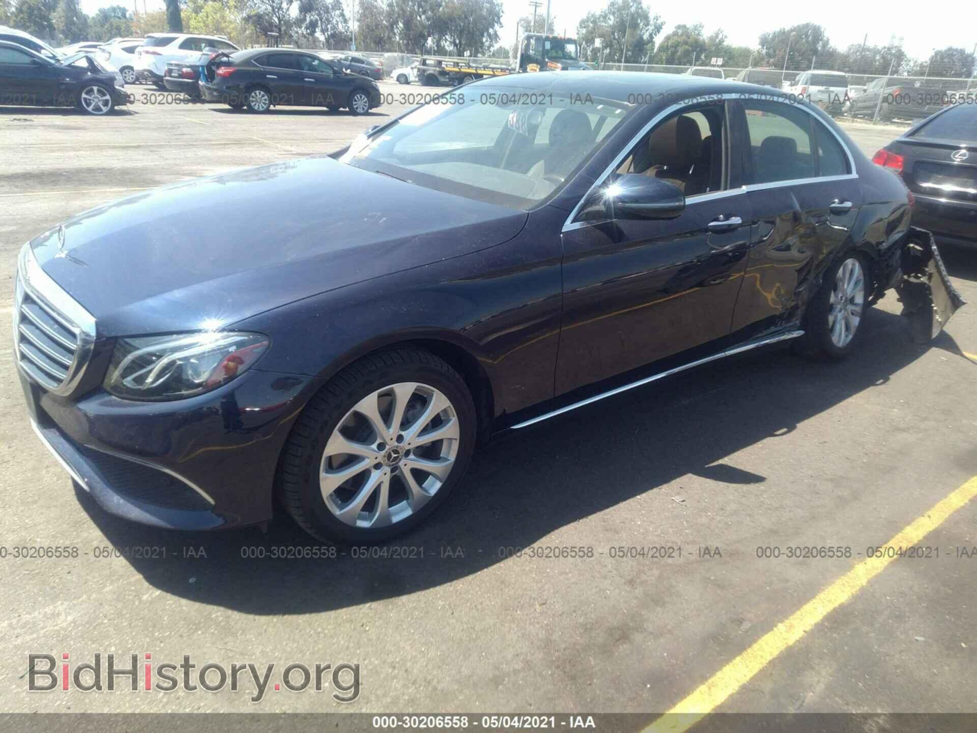 2018 MERCEDES-BENZ E-CLASS - VIN: WDDZF4JB6JA380301 - Фото 2