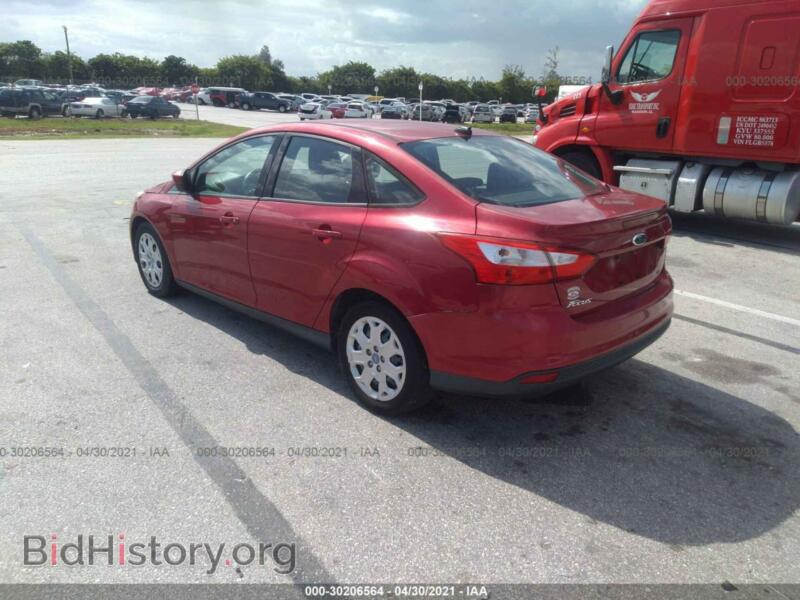 2012 Ford FOCUS (VIN 1FAHP3F28CL118007) — фото 3 из 11