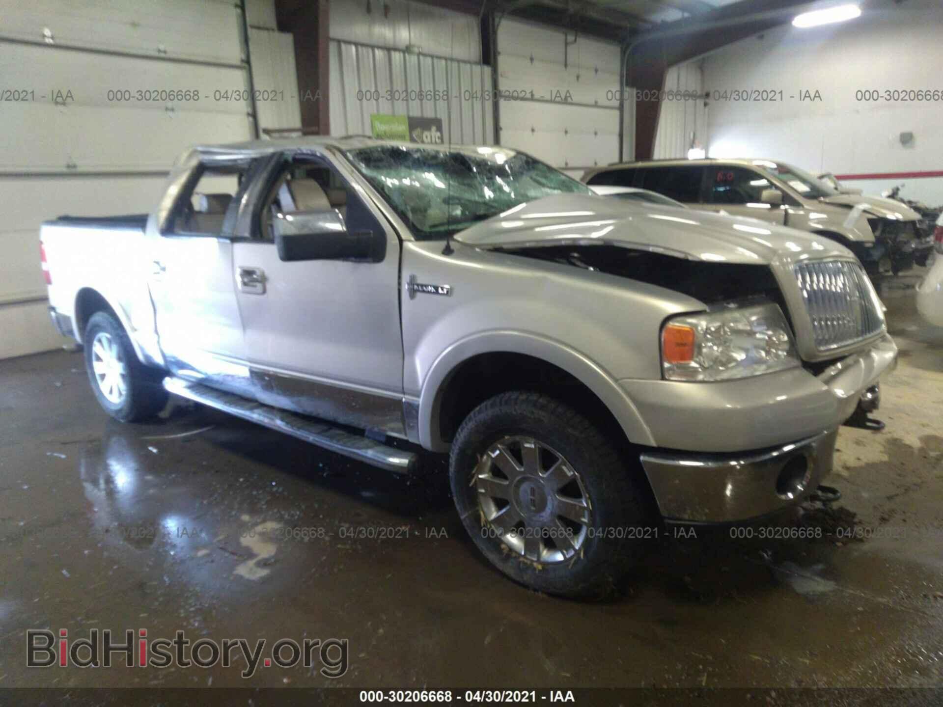 Фотография 5LTPW18566FJ14980 - LINCOLN MARK LT 2006