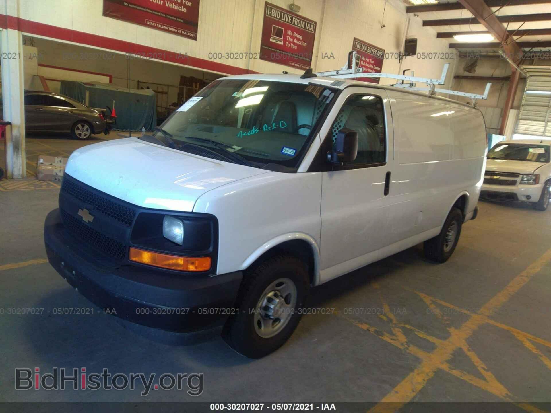 2017 CHEVROLET EXPRESS CARGO VAN - VIN: 1GCWGAFF3H1344855 - Photo 2