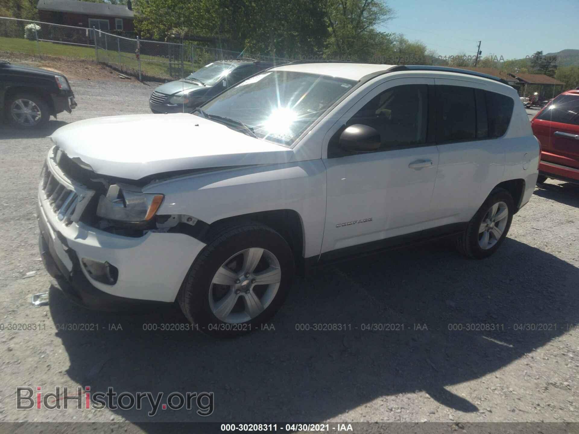 2011 JEEP COMPASS - VIN: 1J4NT1FB0BD286501 - Photo 2