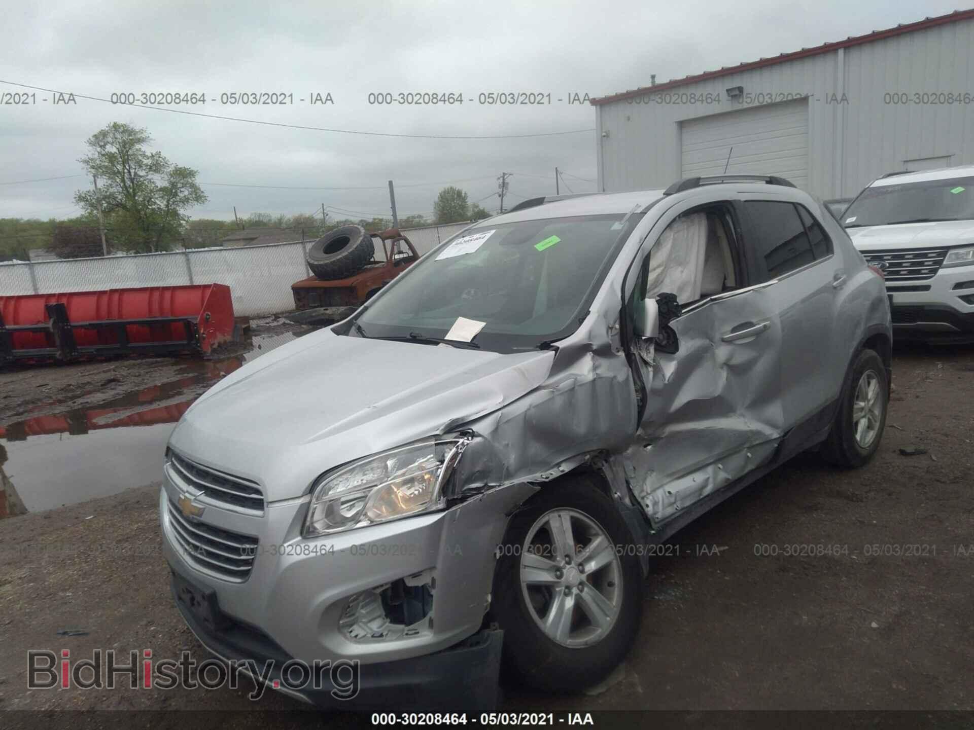 2016 CHEVROLET TRAX - VIN: 3GNCJLSB6GL130637 - Фото 2