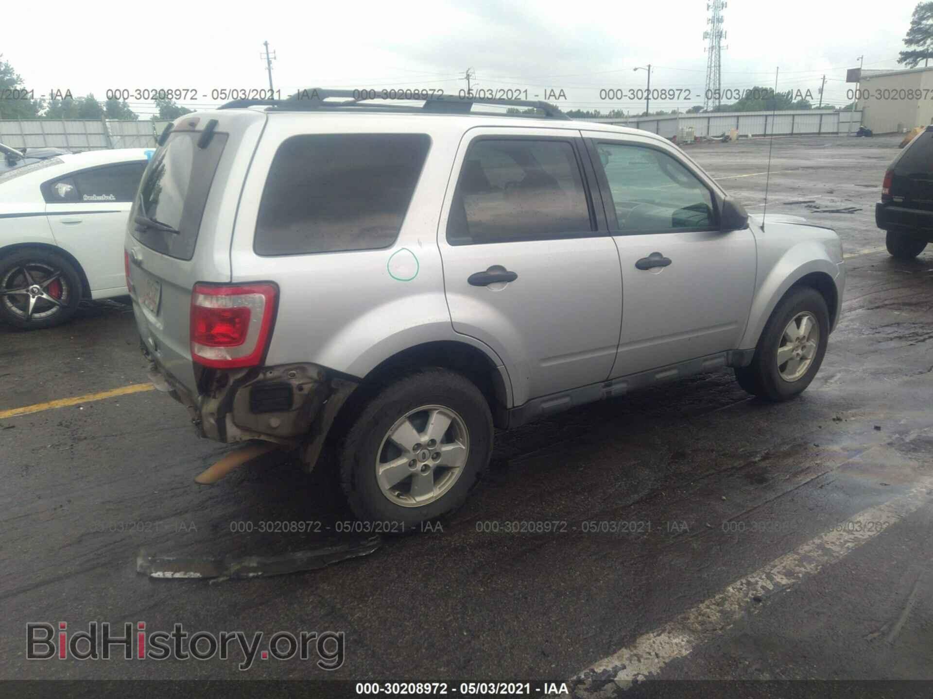 2011 FORD ESCAPE - VIN: 1FMCU0D78BKC59637 - Photo 4