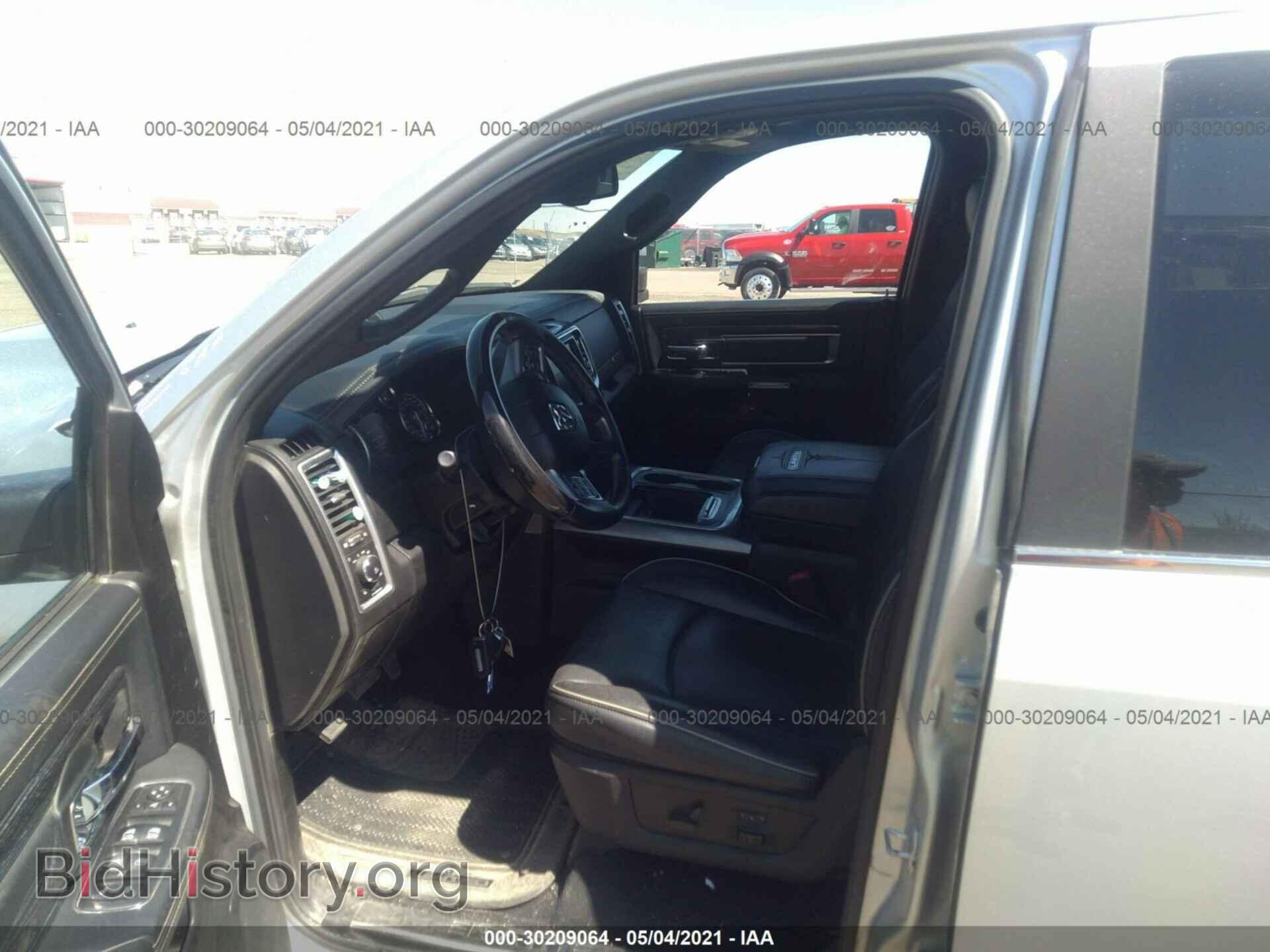 2018 RAM 1500 - VIN: 1C6RR7PT3JS203516 - Фото 5